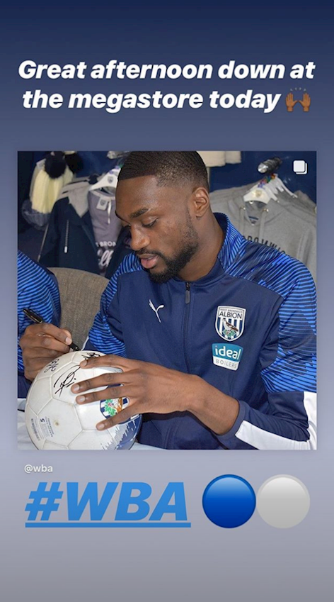 2019_10_29_signing_session_hawthorns_8.png