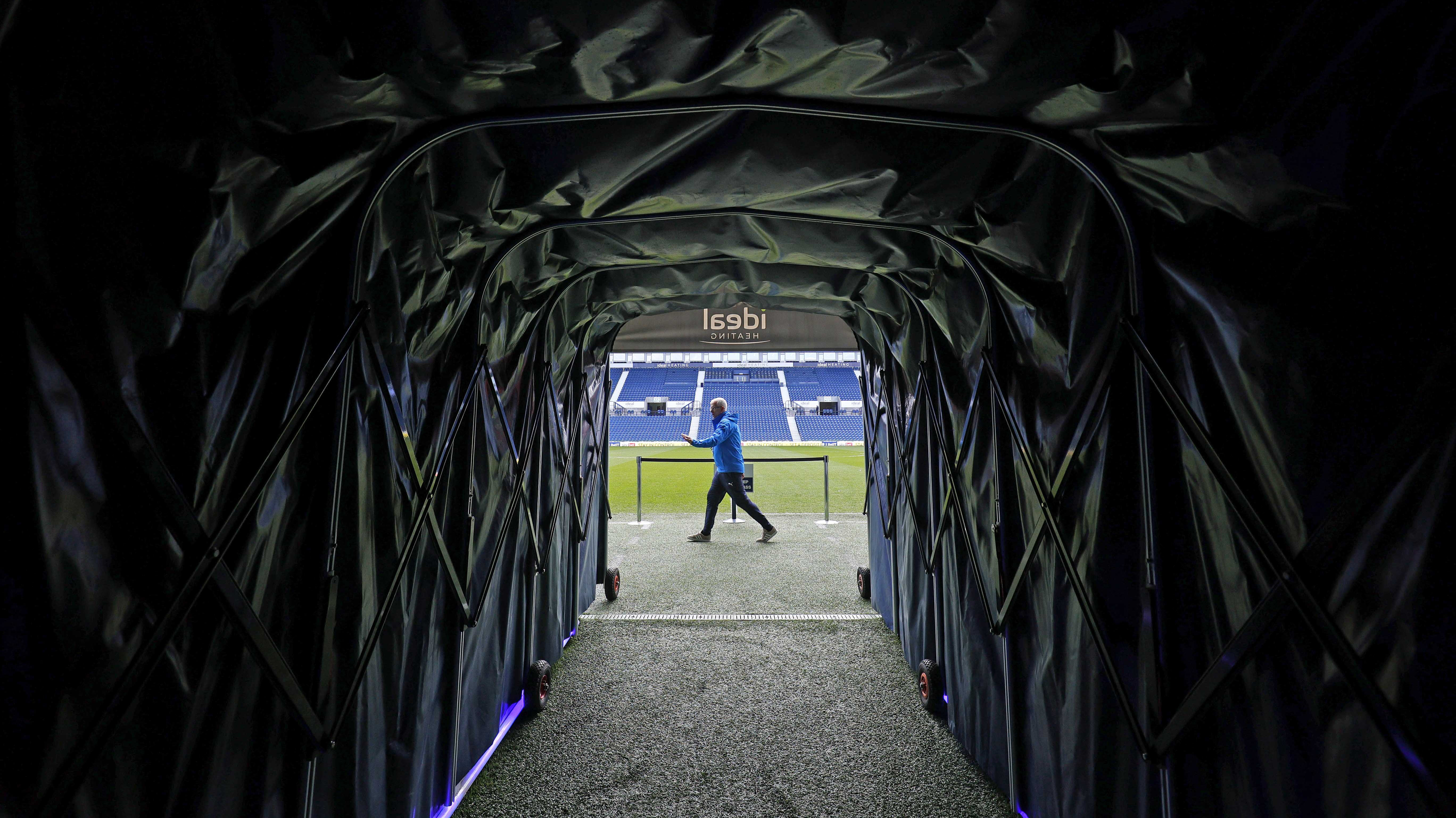 Tunnel Hawthorns