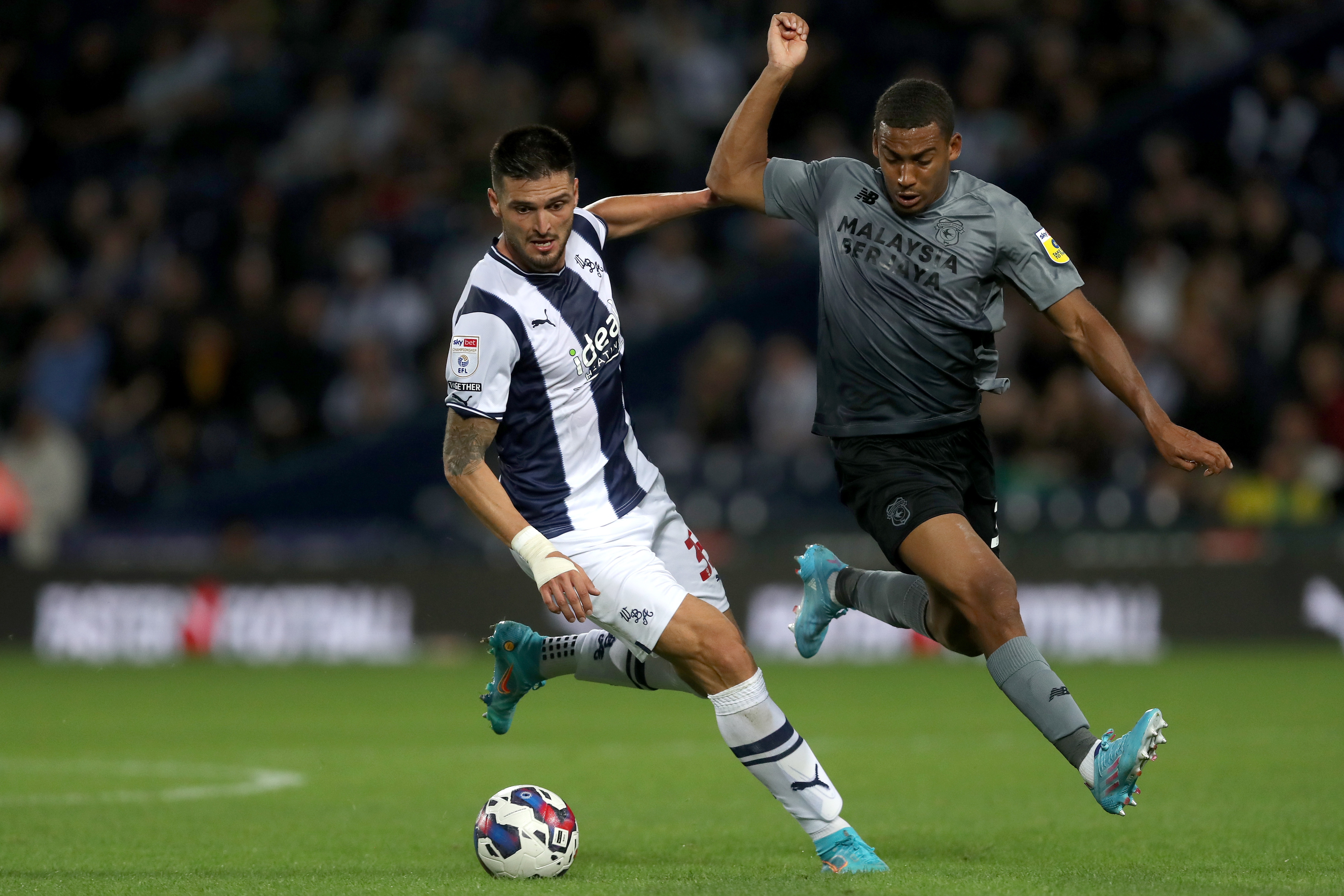 Cardiff City 1-0 Reading: Romaine Sawyers' stoppage-time goal