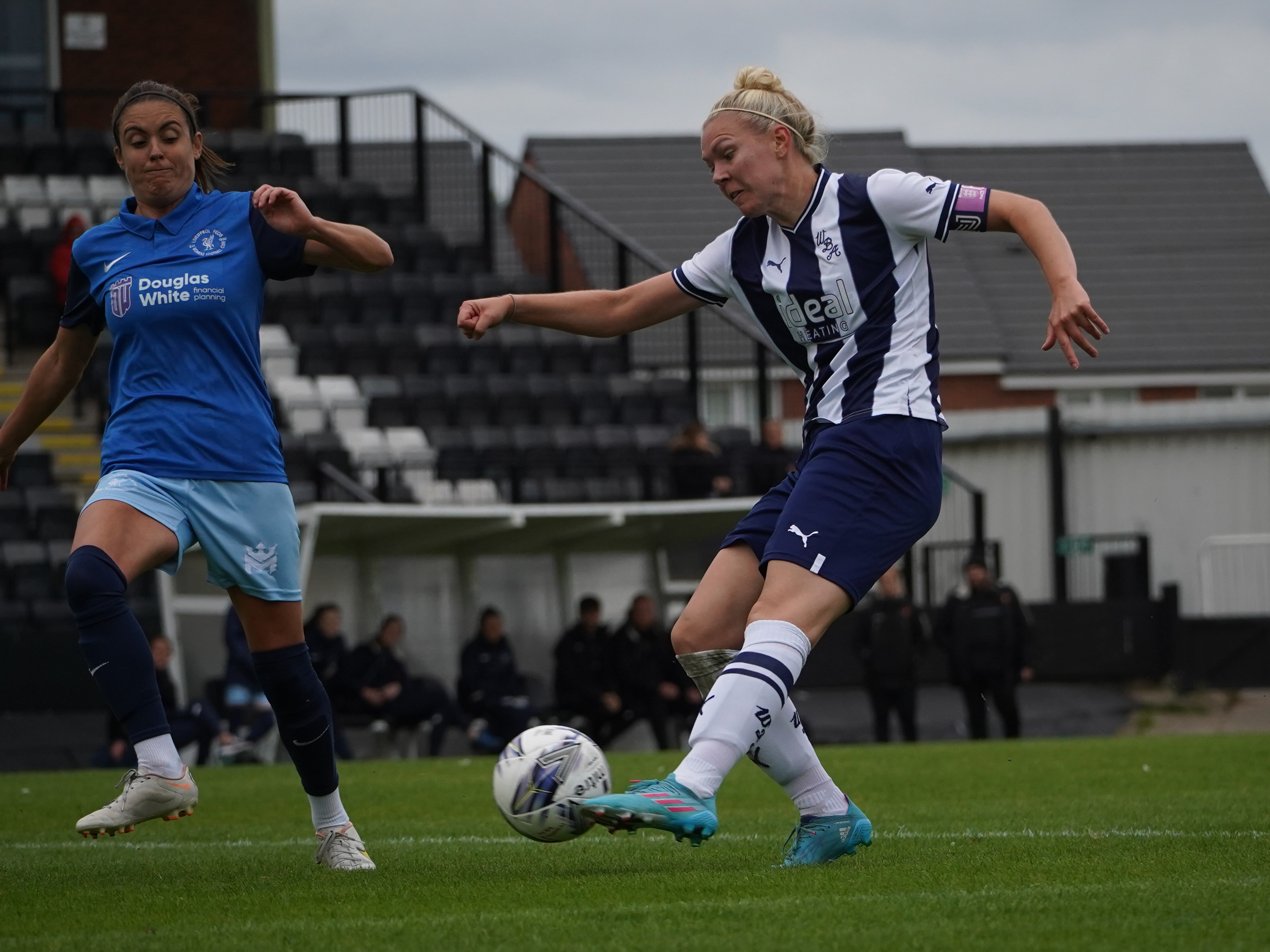 Hannah George in action for Albion Women against Liverpool Feds