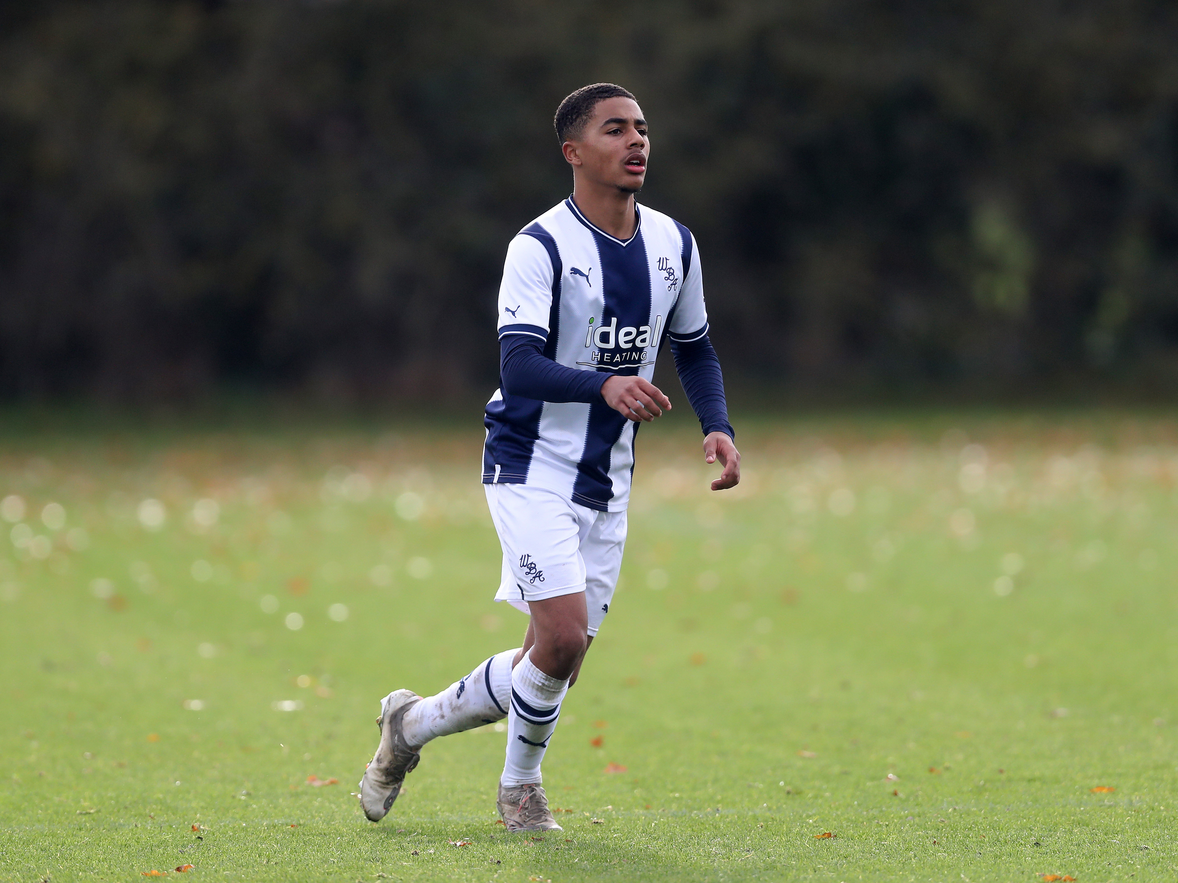 WBA U18 player Deago Nelson in action in the home kit