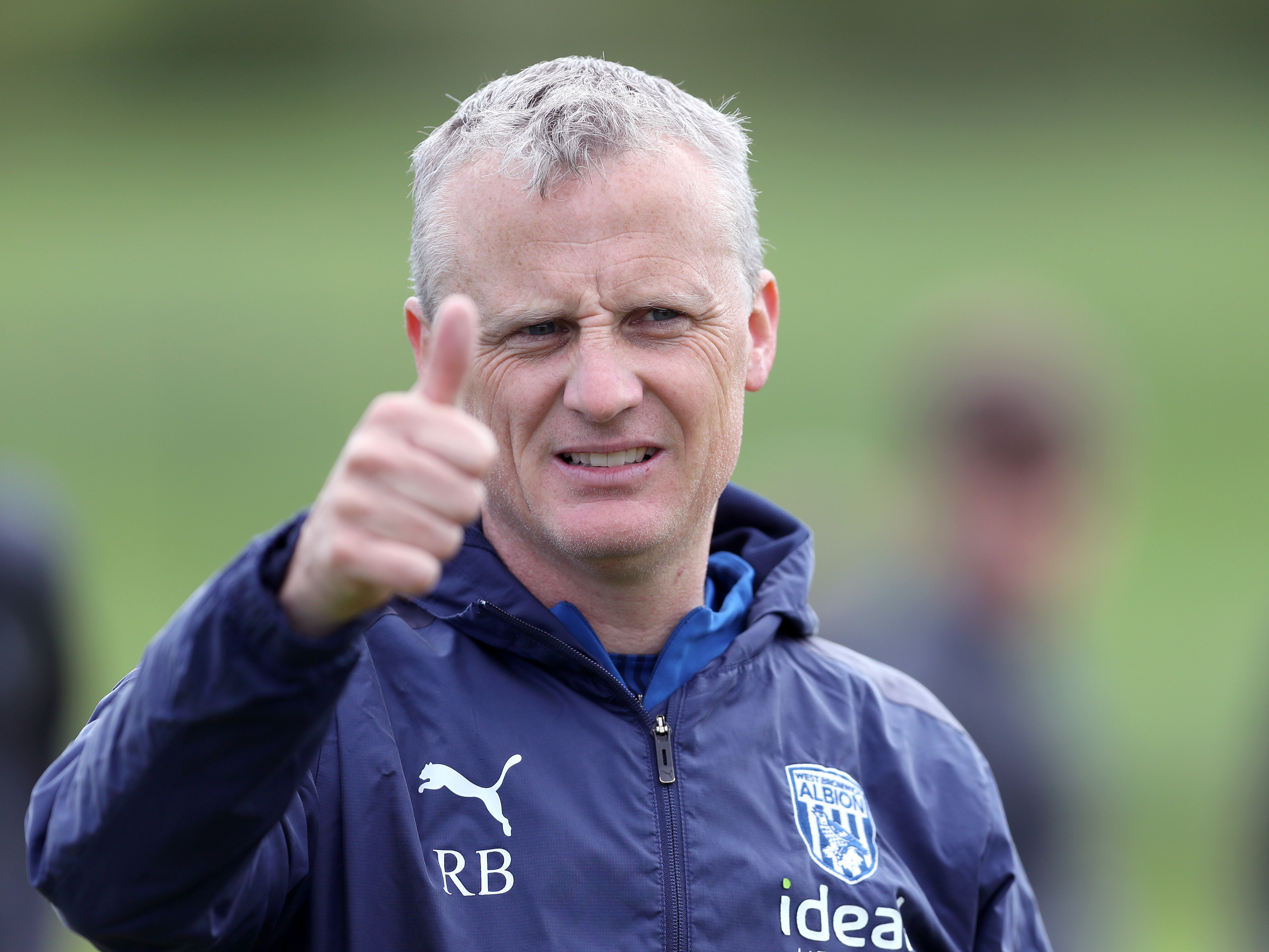 A photo of Albion PL2 boss Richard Beale giving a thumbs up in training