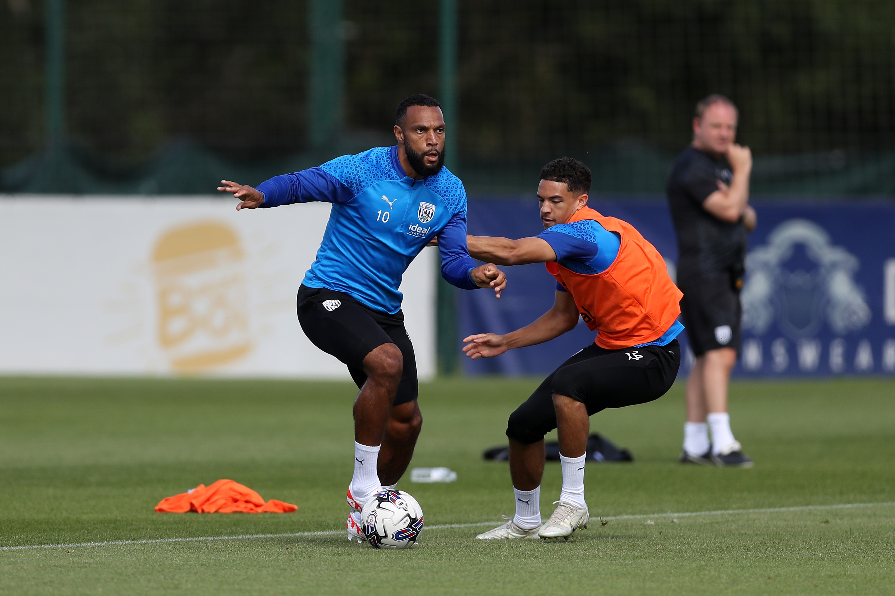 Matty Phillips and Ethan Ingram in training 
