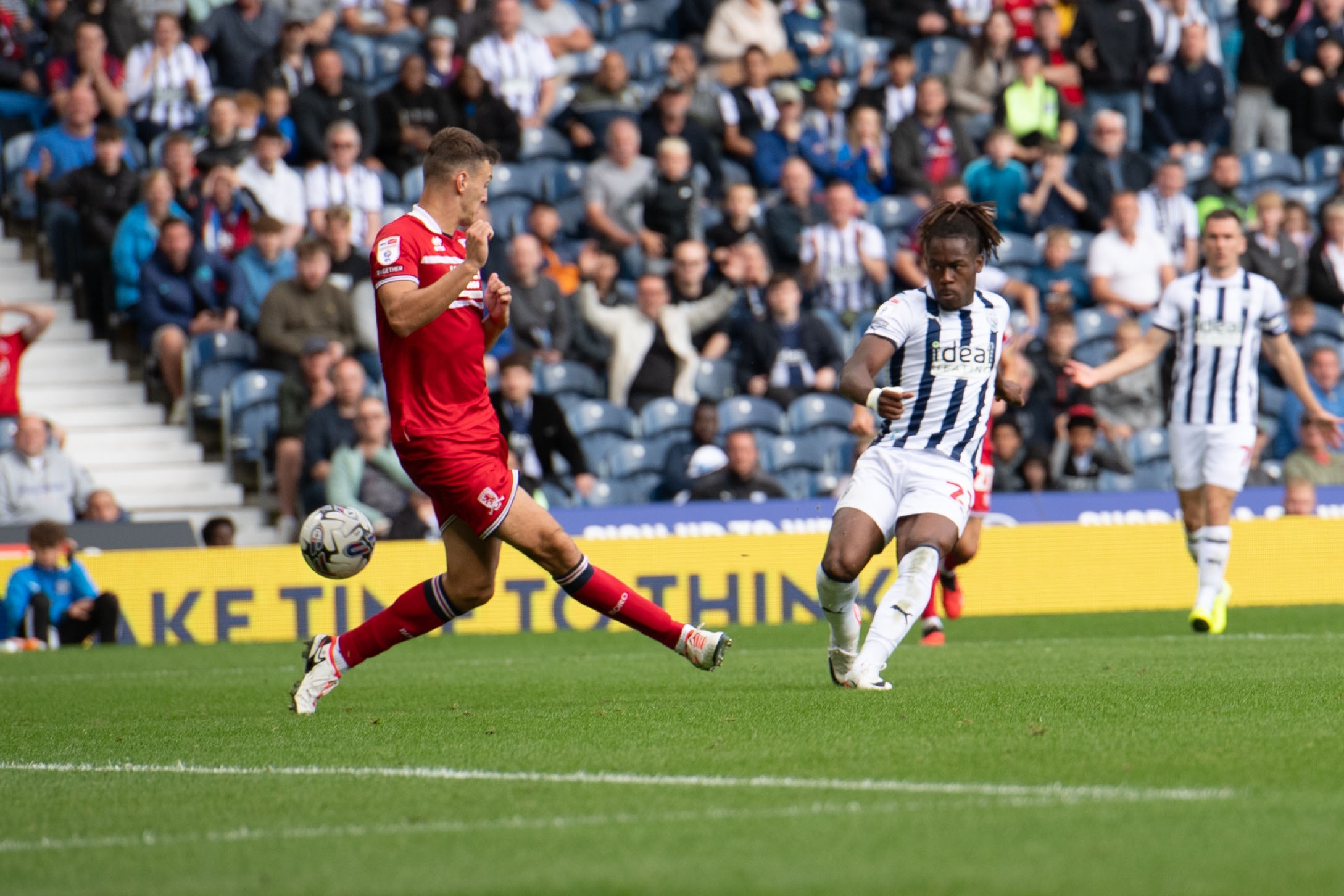 Brandon Thomas-Asante shoots against Middlesbrough