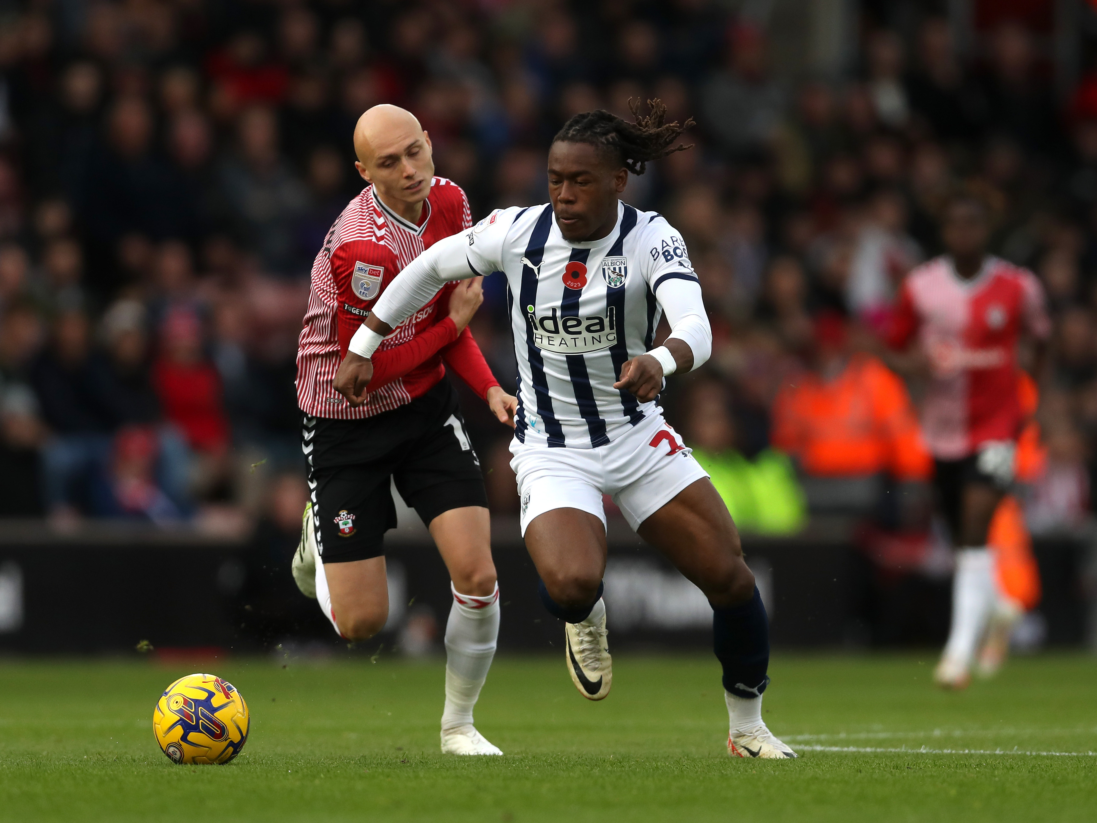 Brandon Thomas-Asante chases the ball down during Southampton v Albion