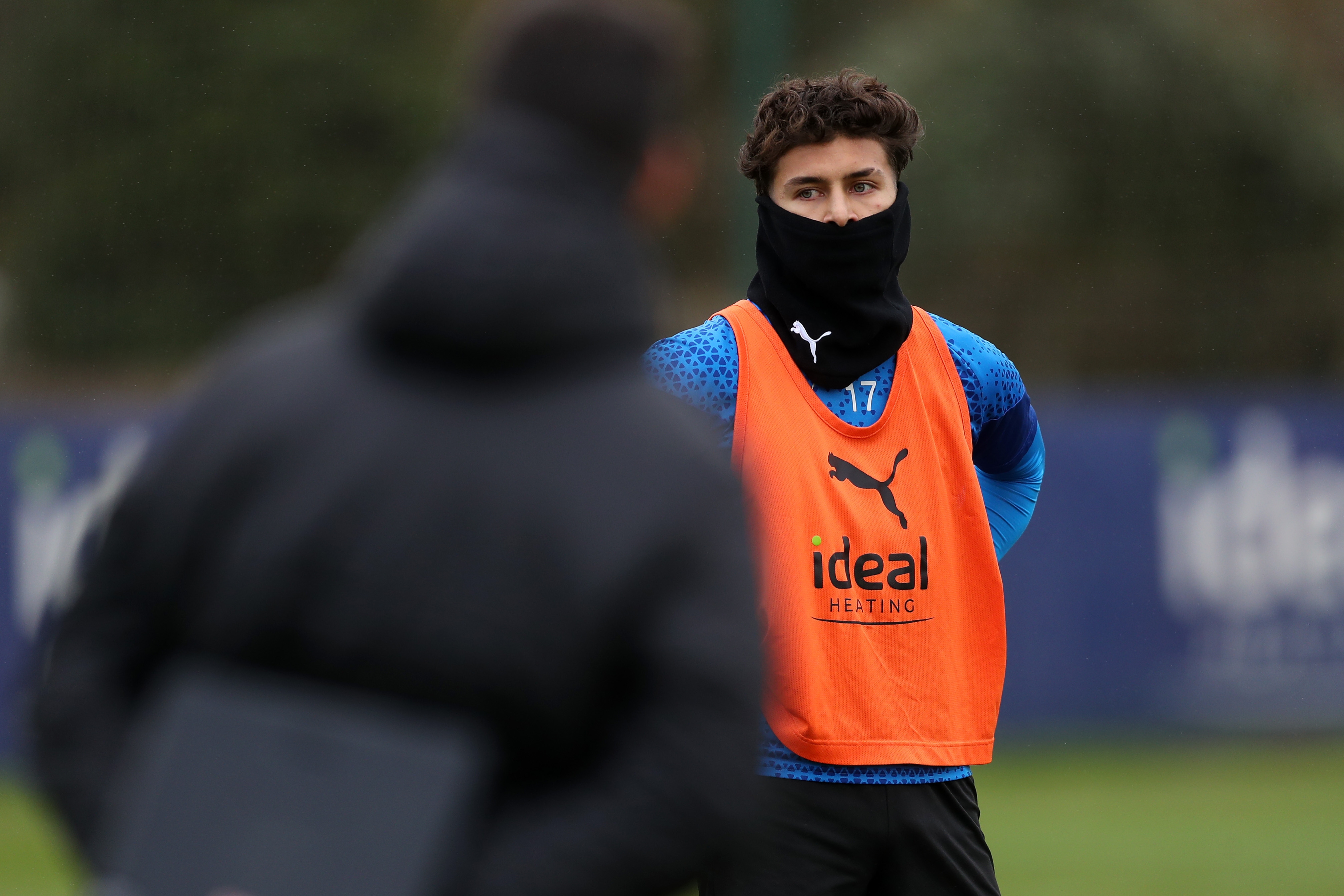 Jeremy Sarmiento wearing a snood in training 