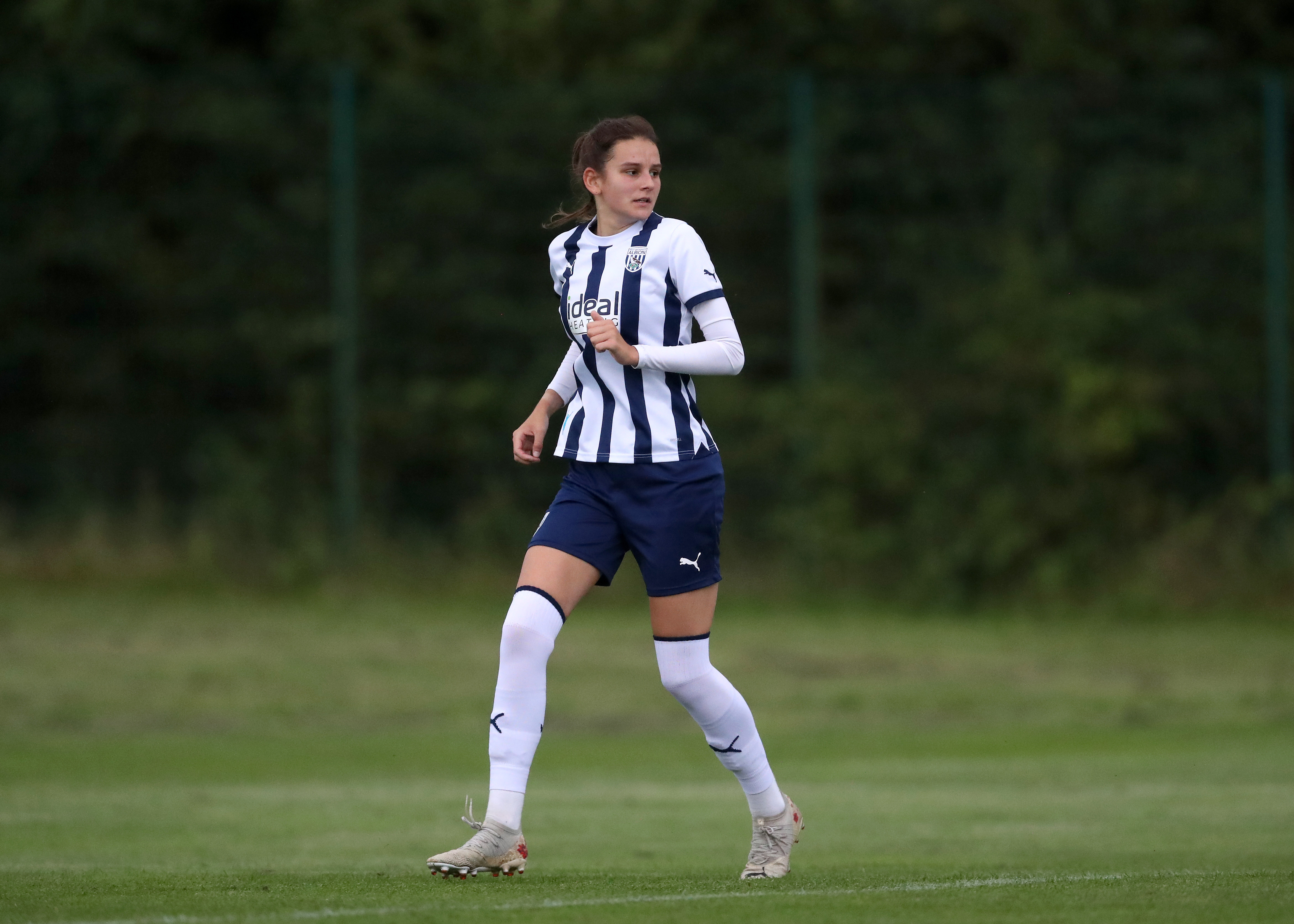 Isabel Green in action for Albion, in home colours