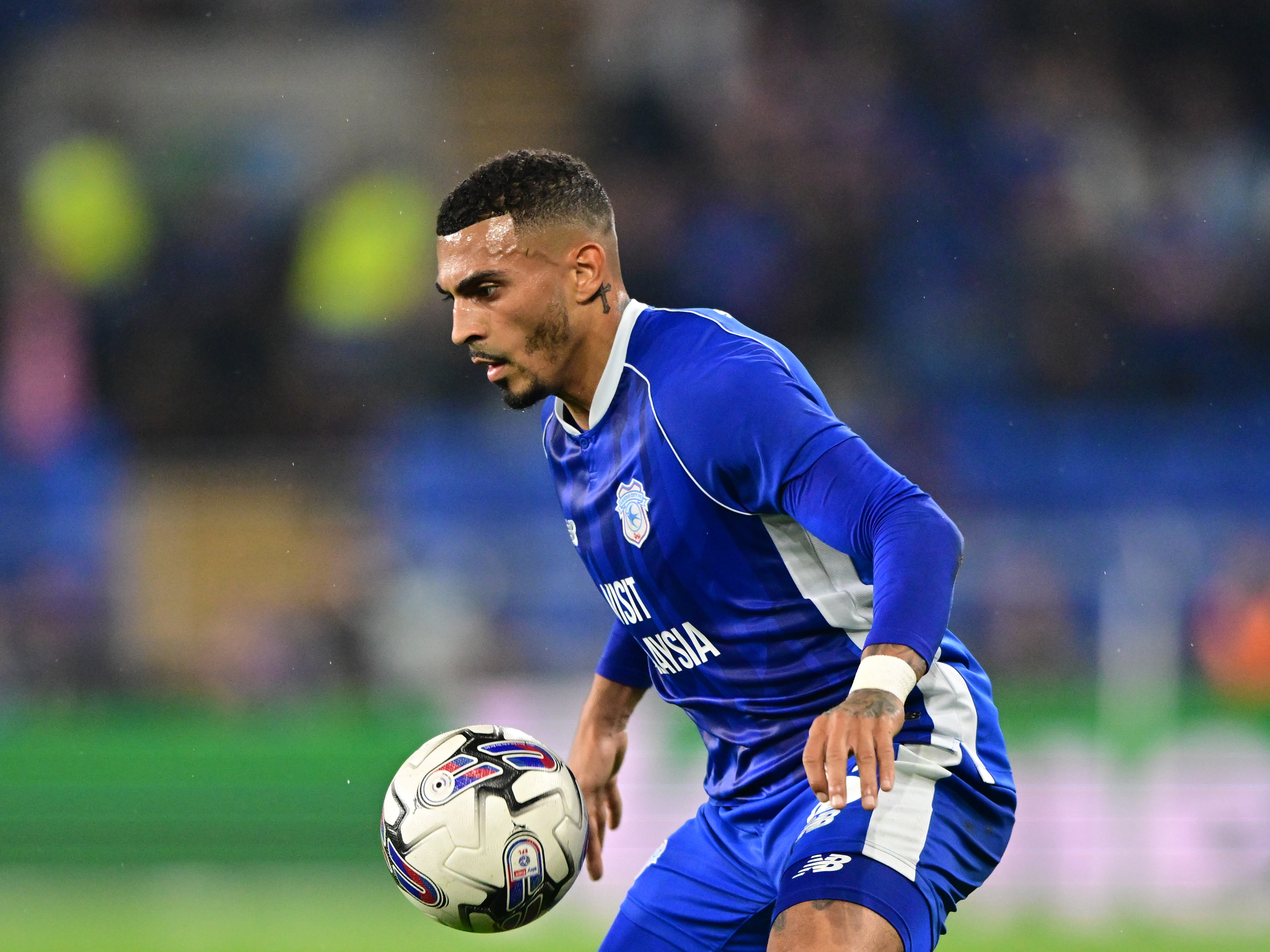 Karlan Grant in Cardiff City action