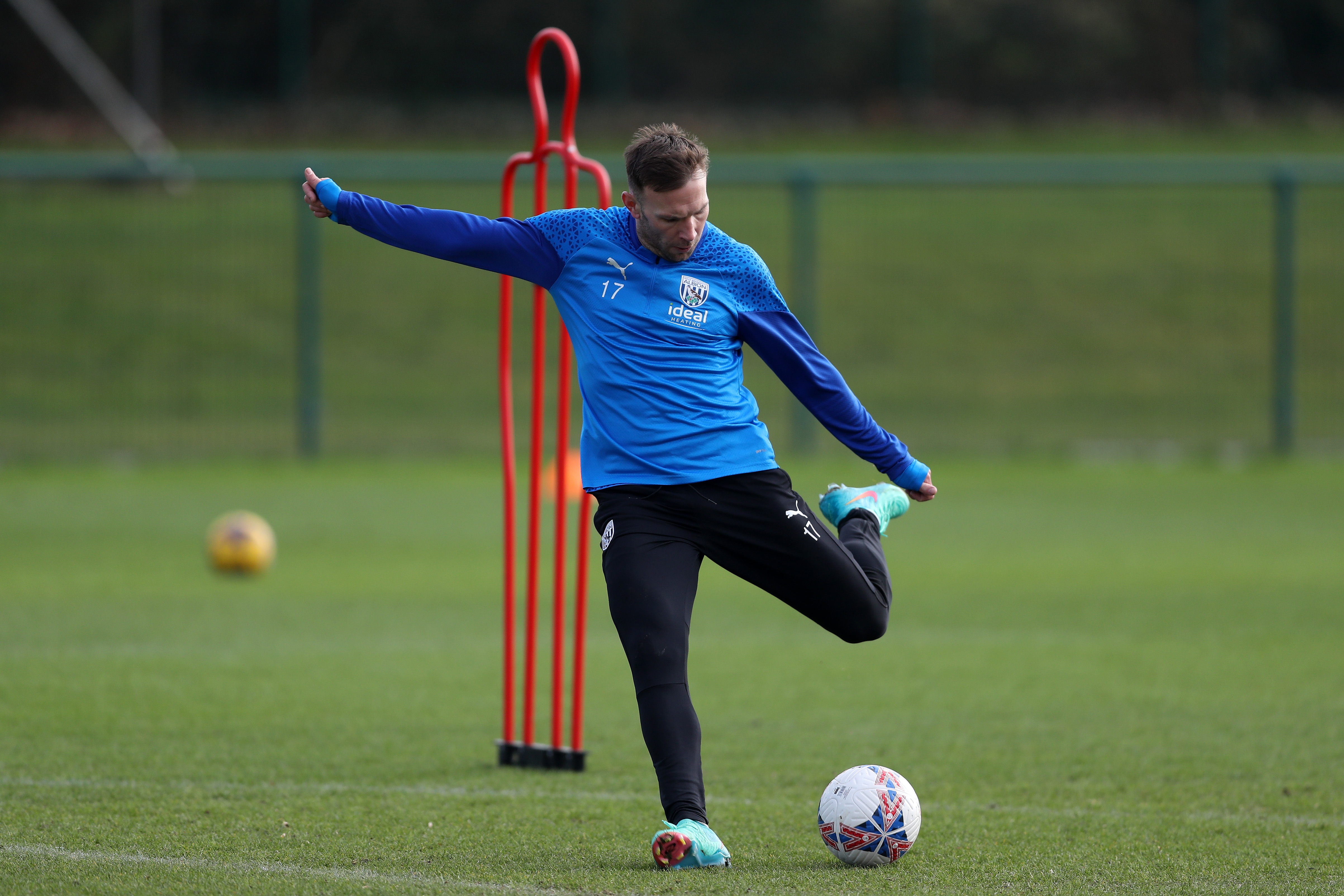 Andi Weimann shoots during a training session