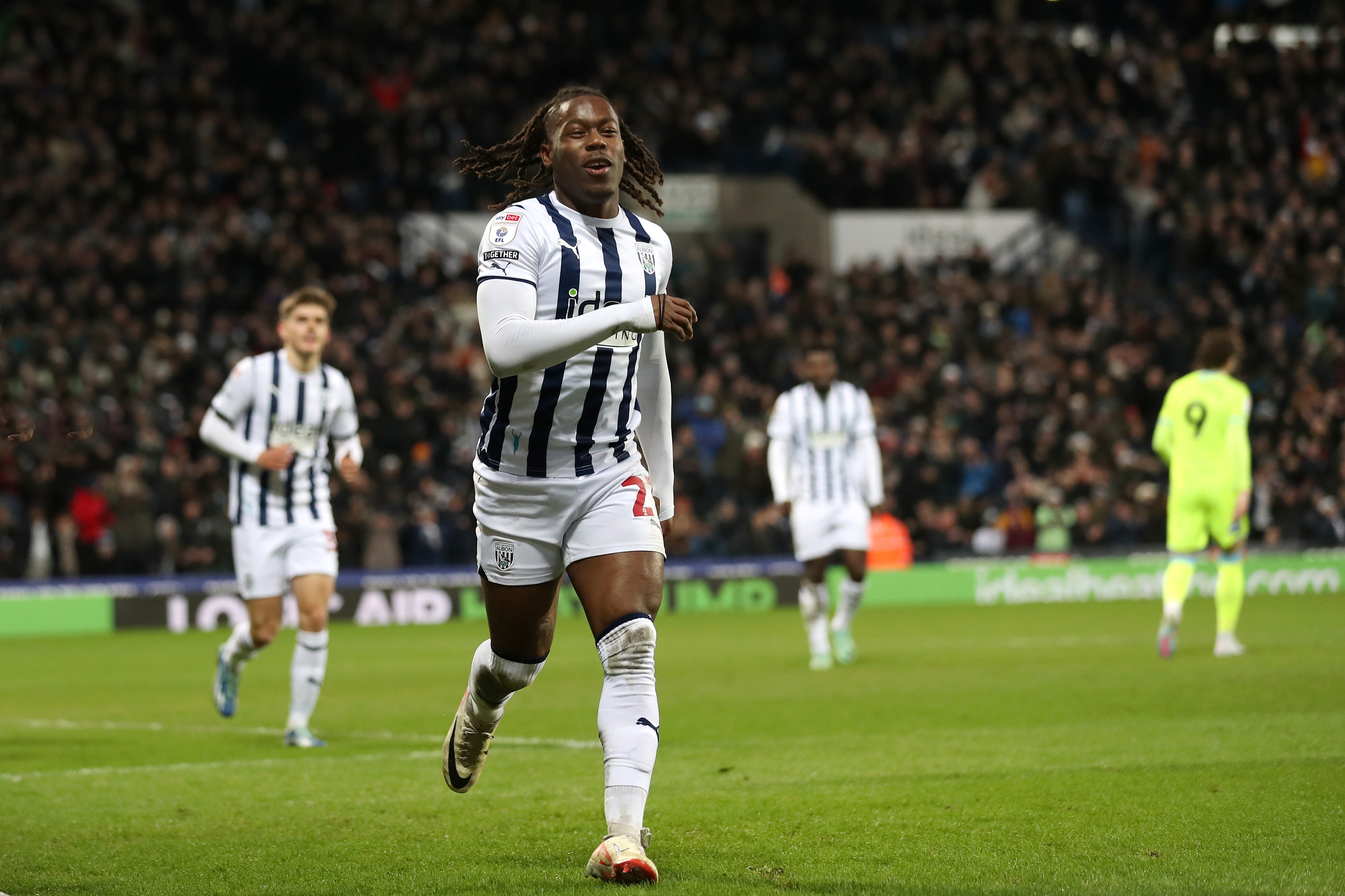 Brandon Thomas-Asante celebrates scoring his second against Blackburn