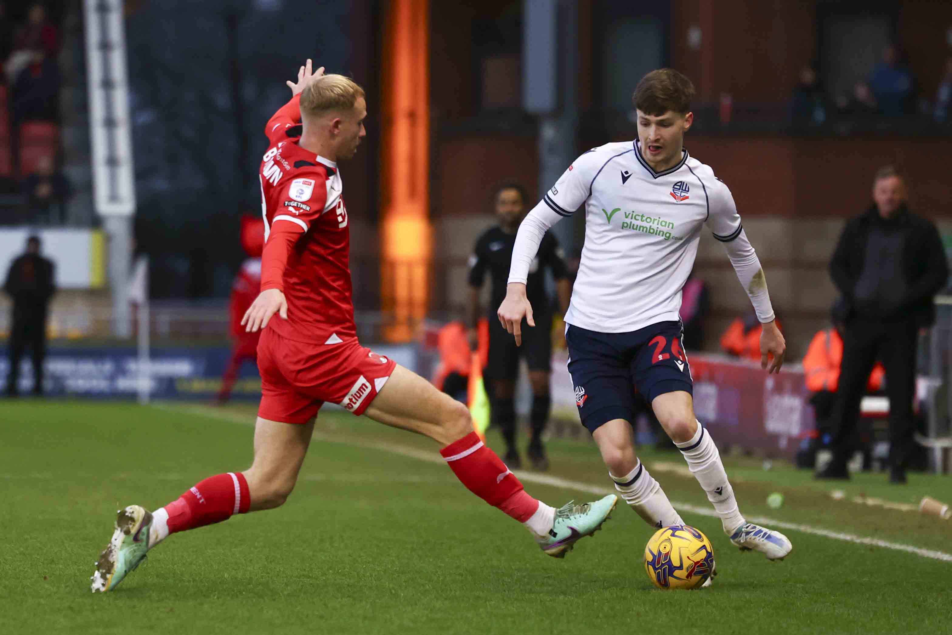 Zac Ashworth on the ball for Bolton at Leyton Orient 