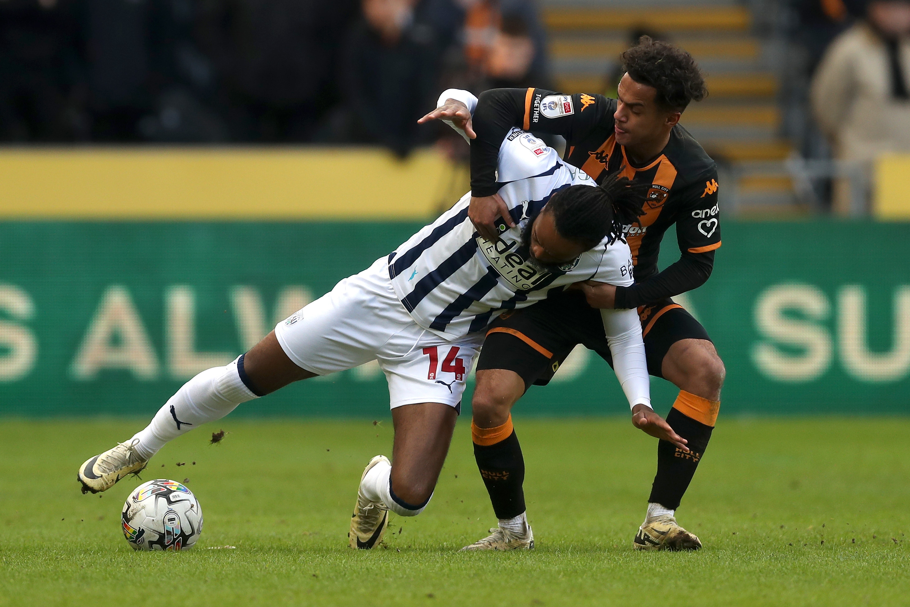 Nathaniel Chalobah on the ball against Hull