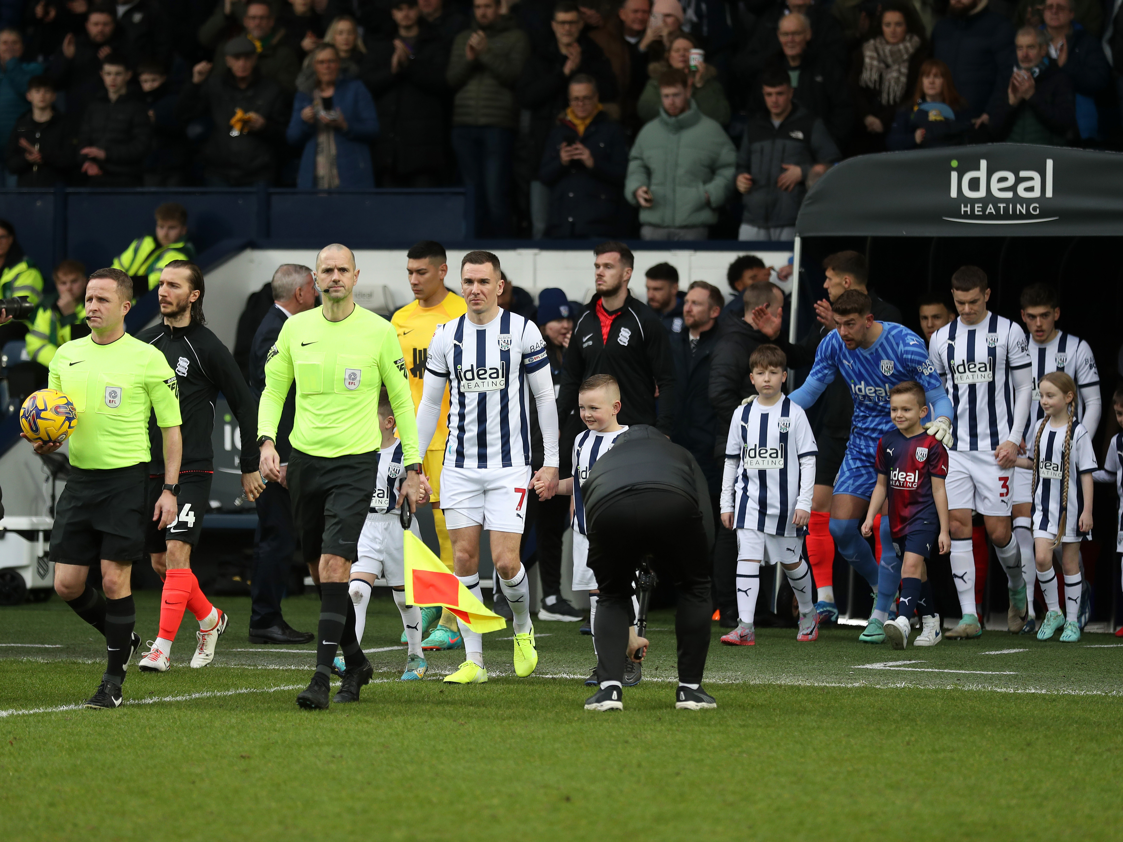 Jed Wallace leads Albion out at The Hawthorns against Blues