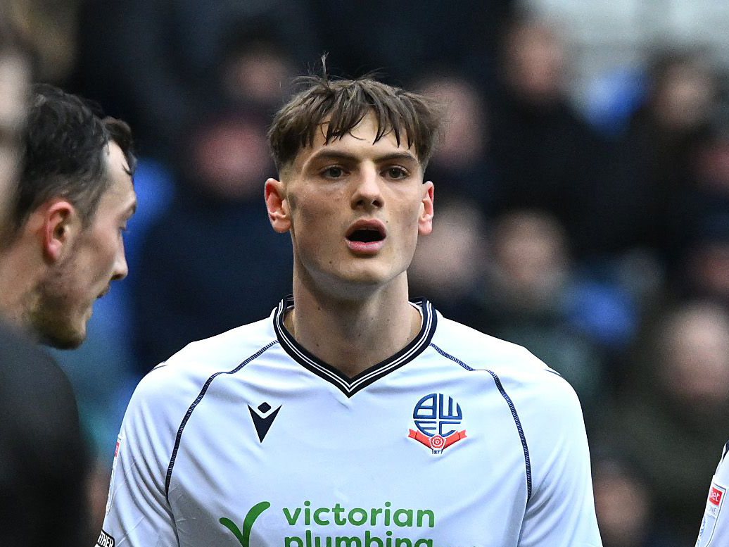 Caleb Taylor in action for Bolton Wanderers 