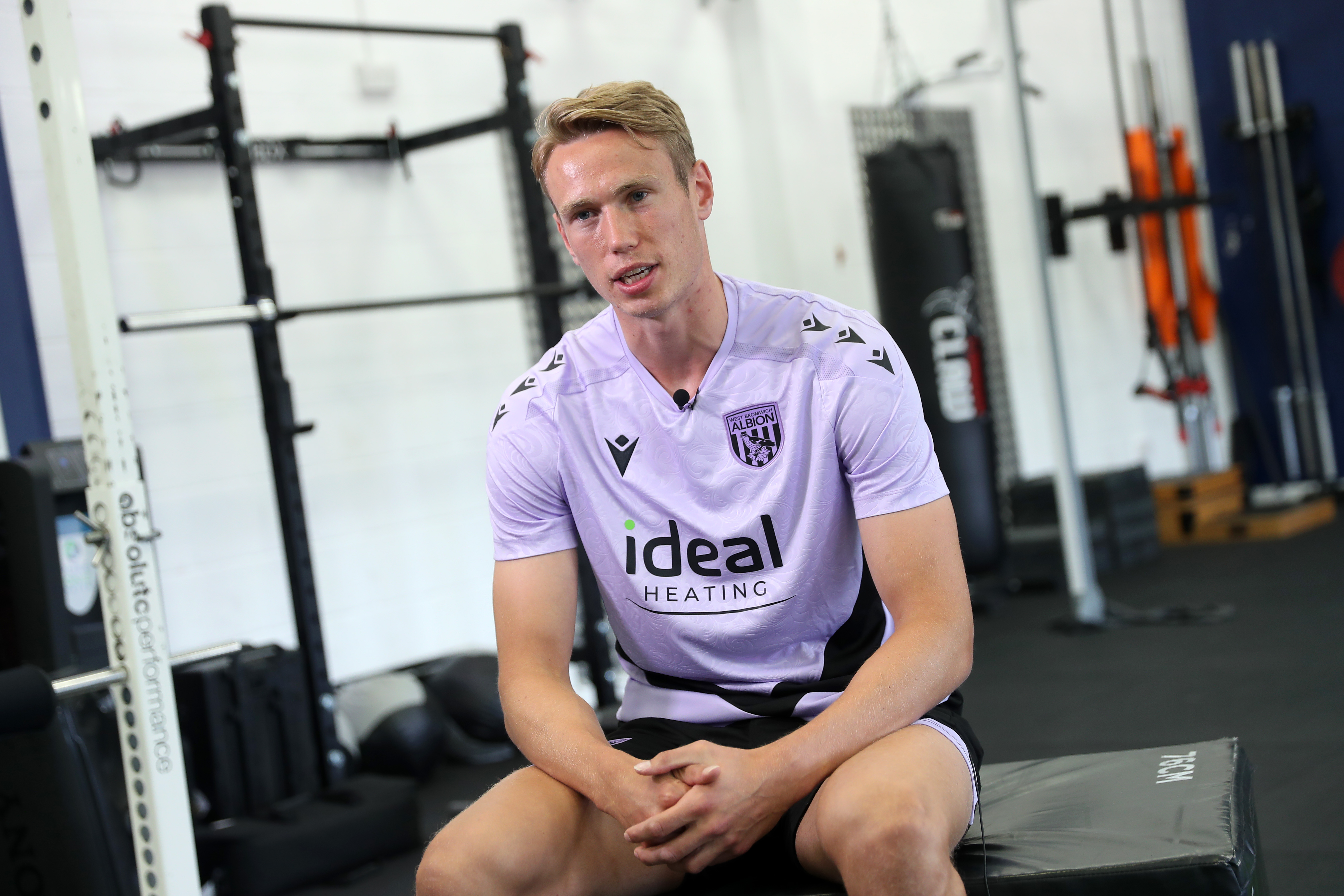 Torbjørn Heggem sat in the gym being interviewed by WBA TV