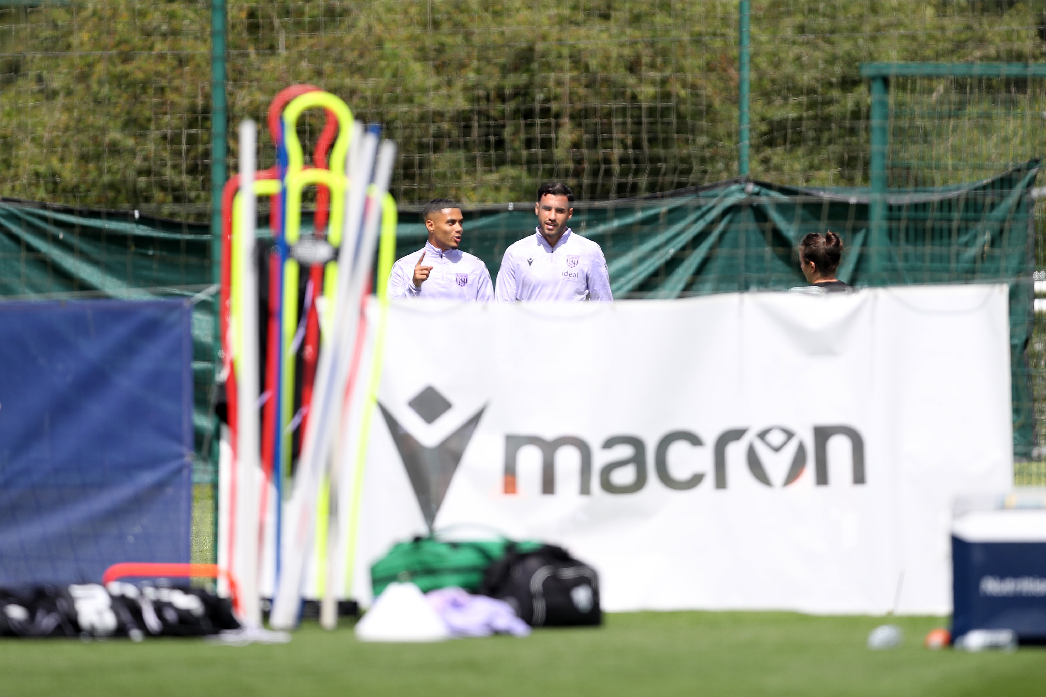 Lewis Dobbin and Gianluca Frabotta coming out to training together