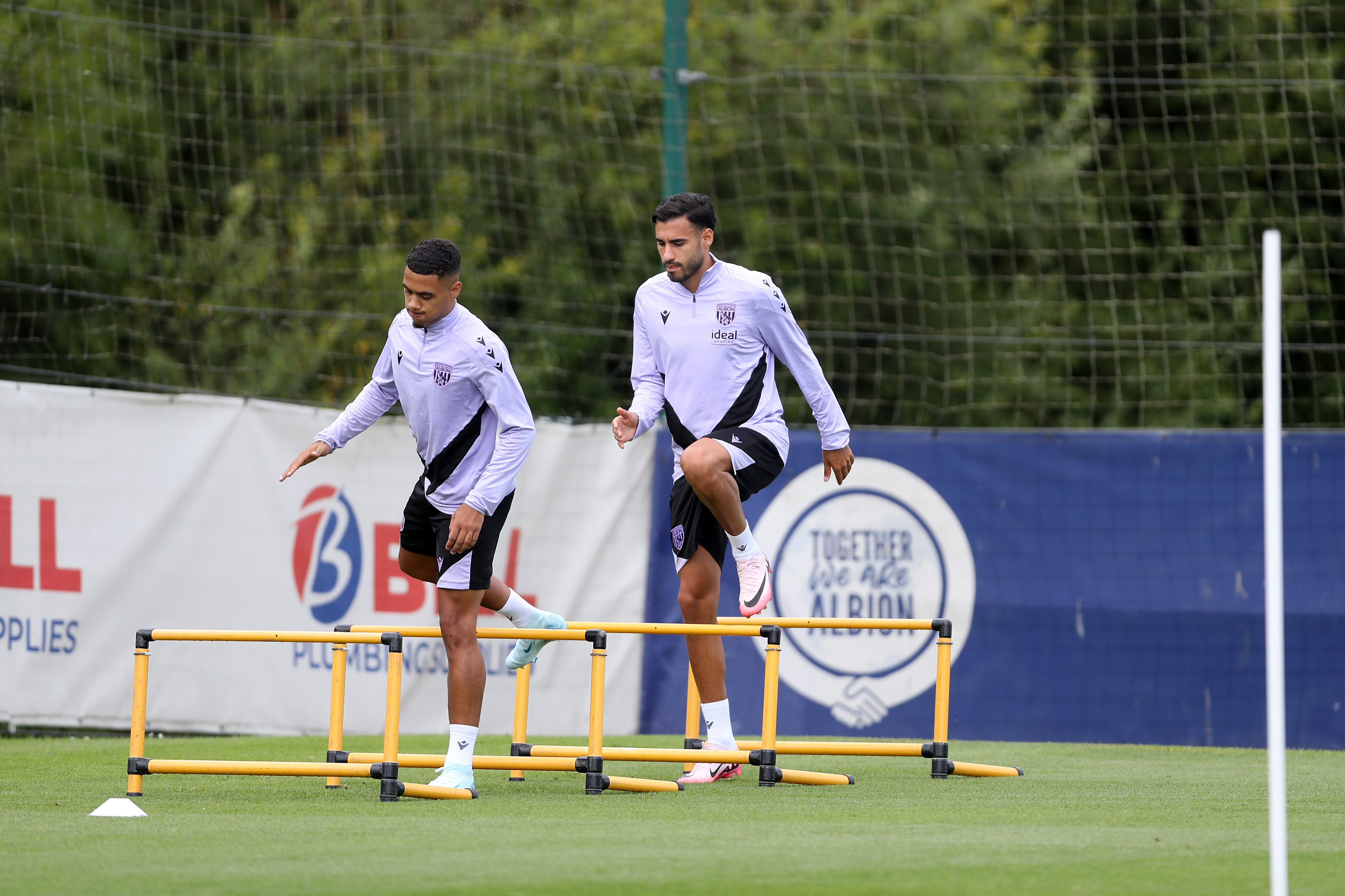 Lewis Dobbin and Gianluca Frabotta training together