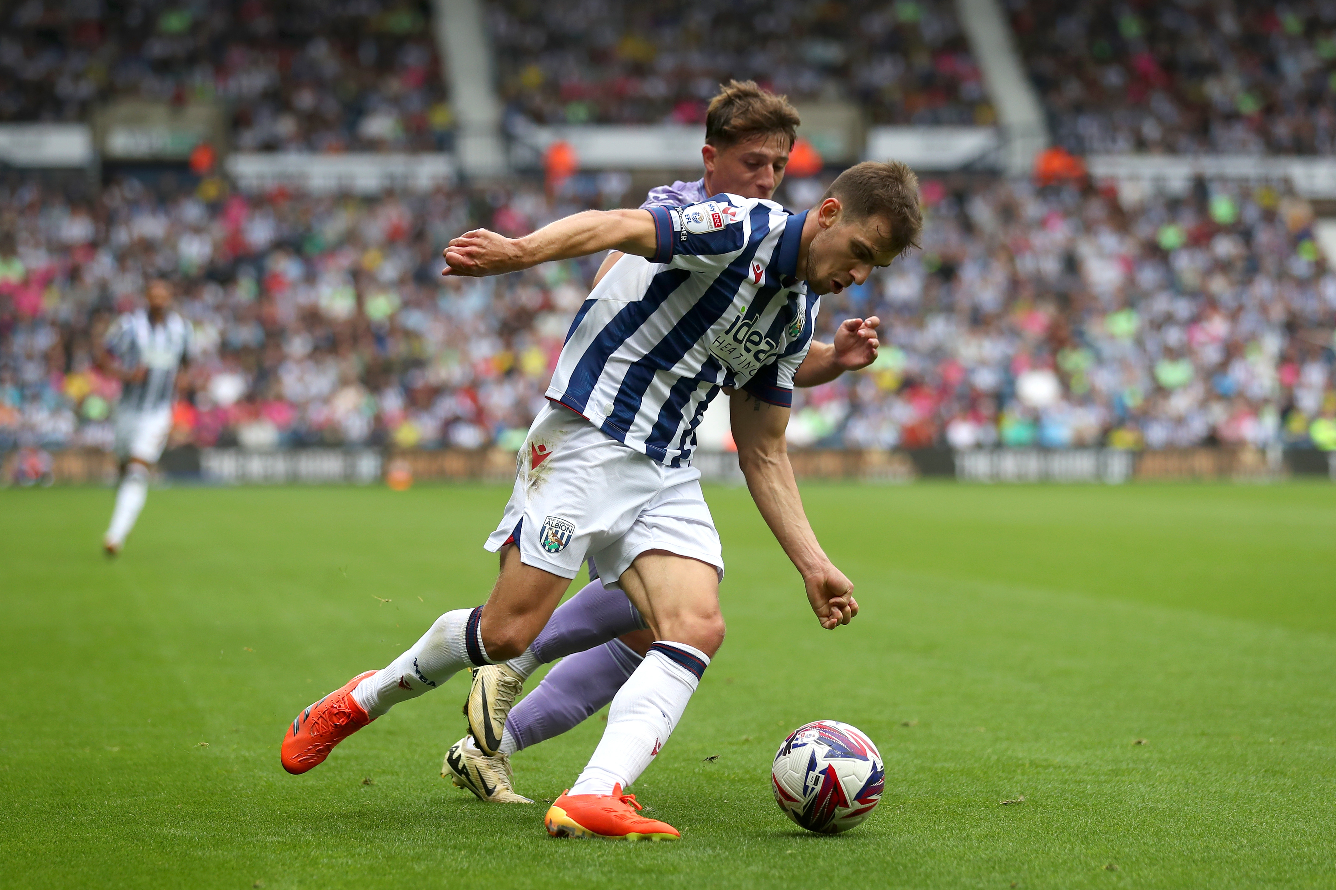 Jayson Molumby on the ball against Swansea