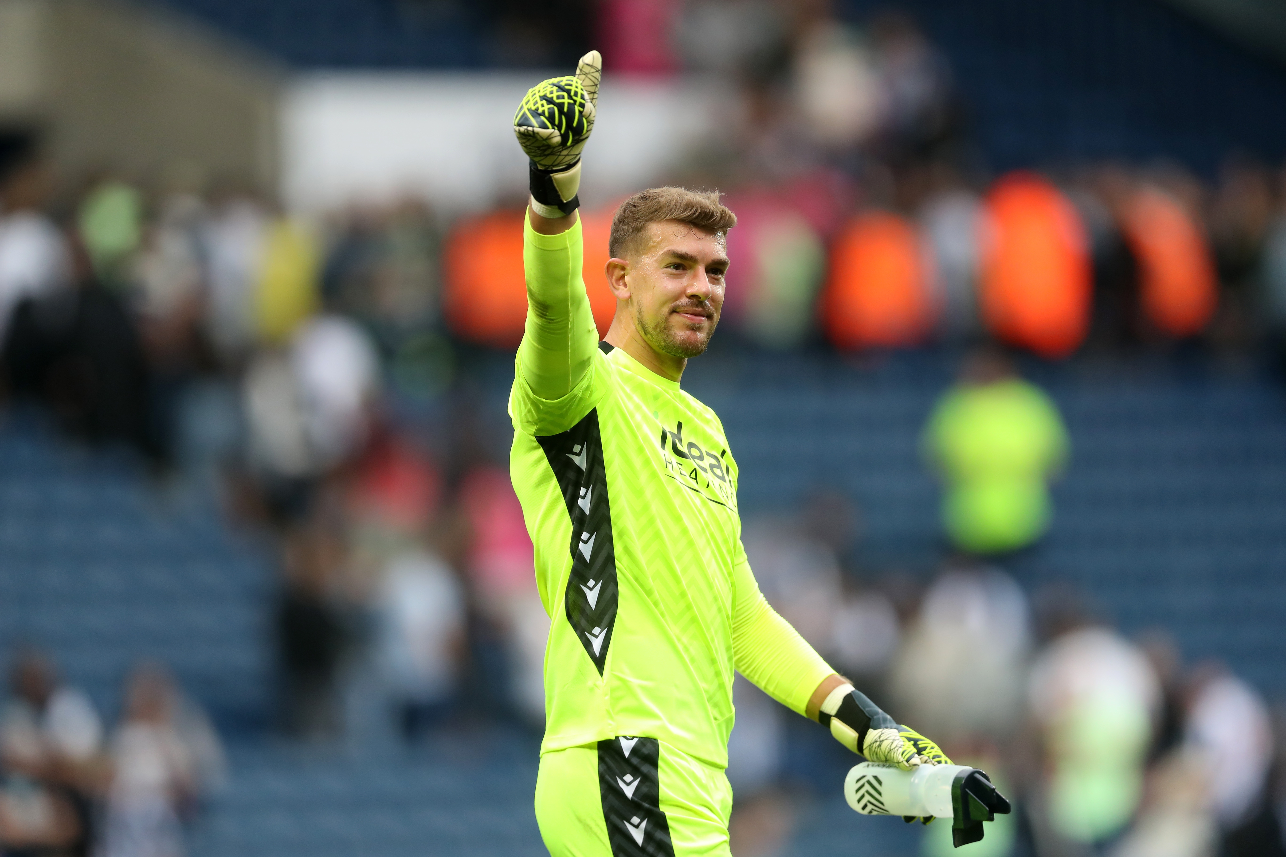 Alex Palmer applauding Albion fans after the game against Swansea 