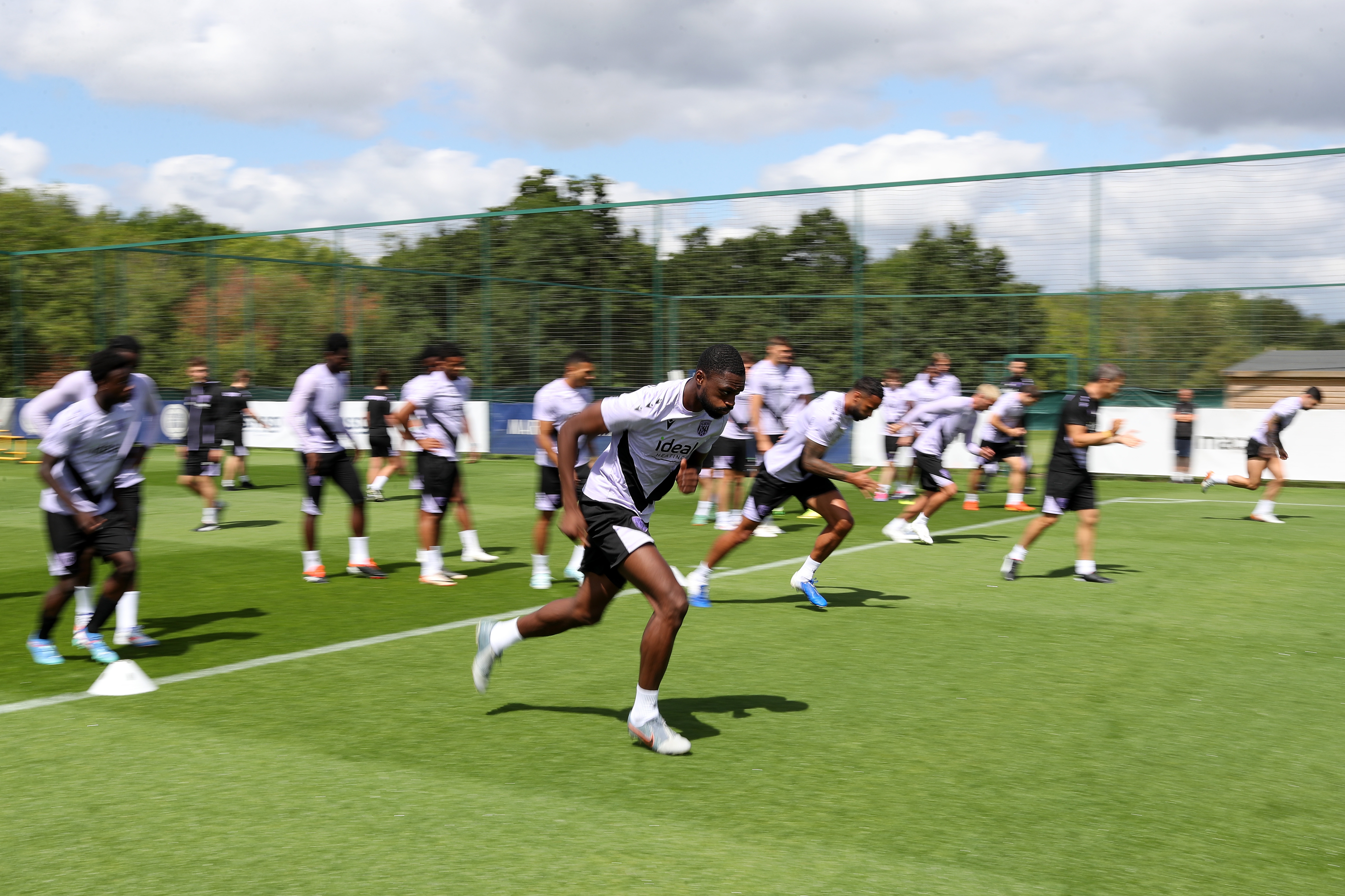 Semi Ajayi running forward in training 