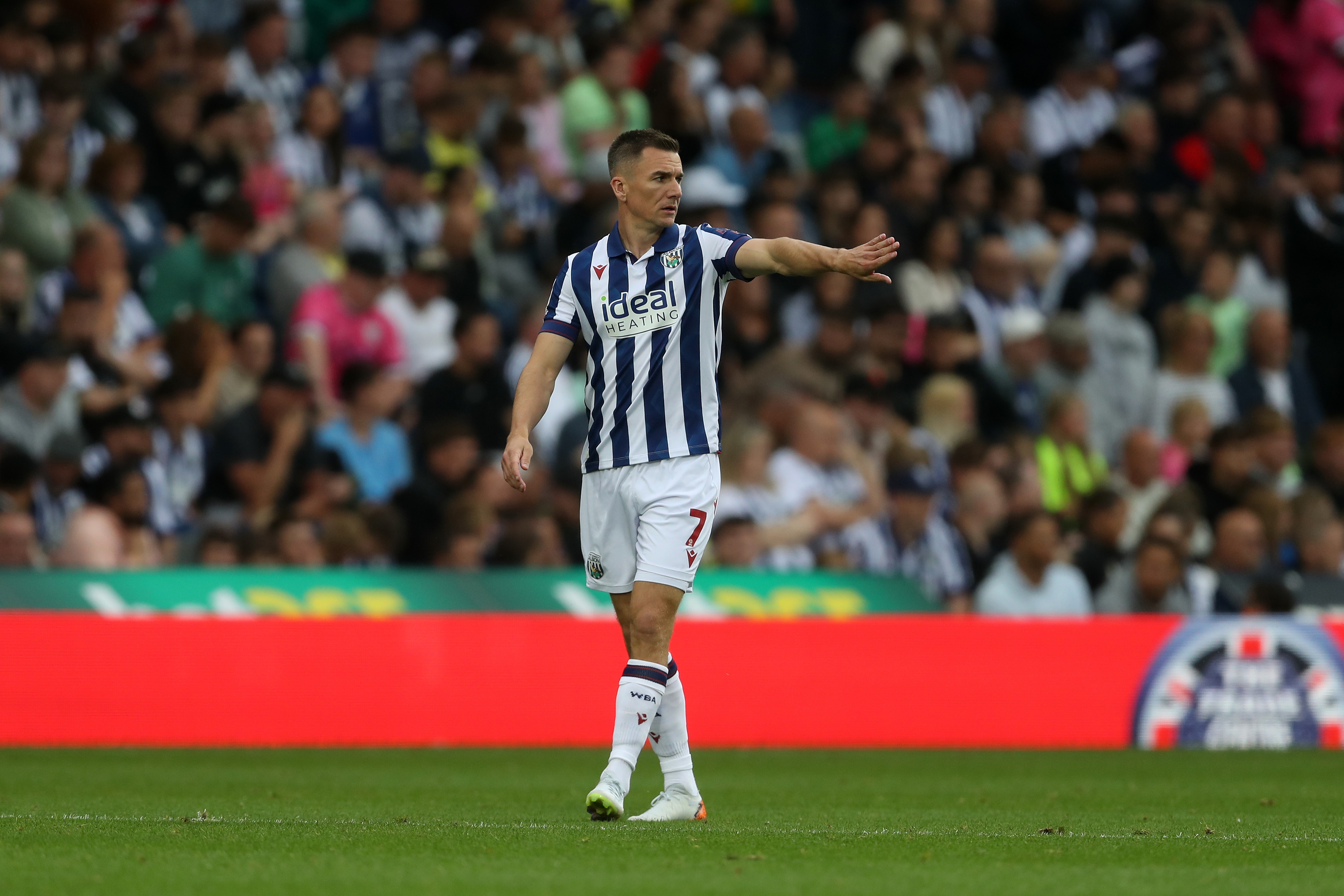 Jed Wallace in action against Swansea 