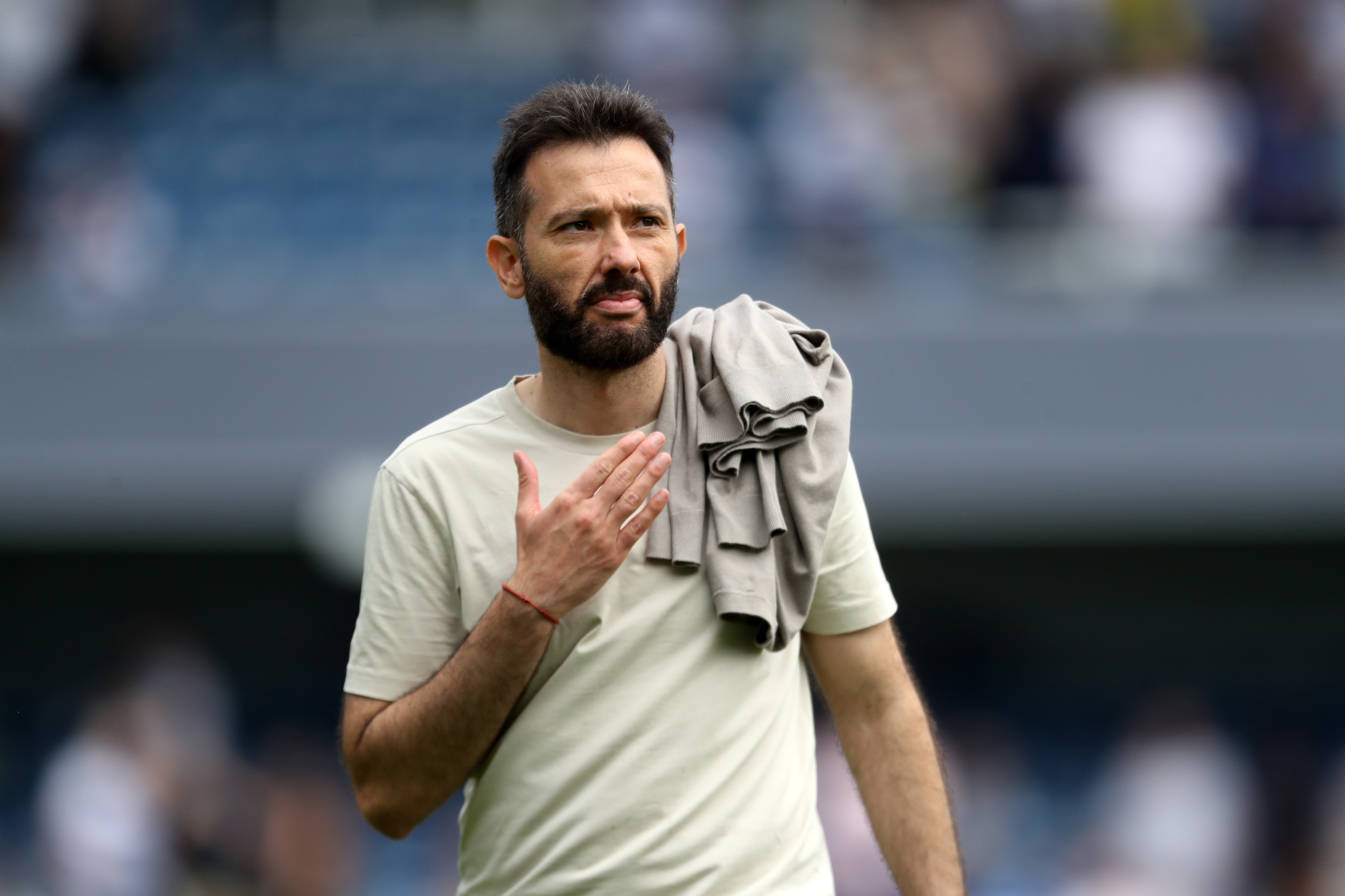 Carlos Corberán applauds Albion fans at QPR 