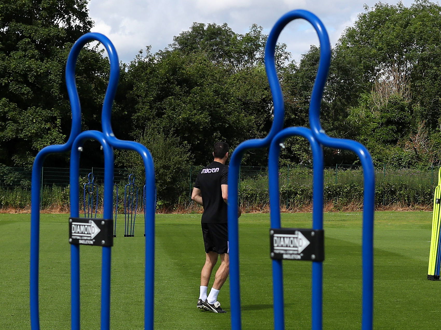 Mannequins in an Albion training session