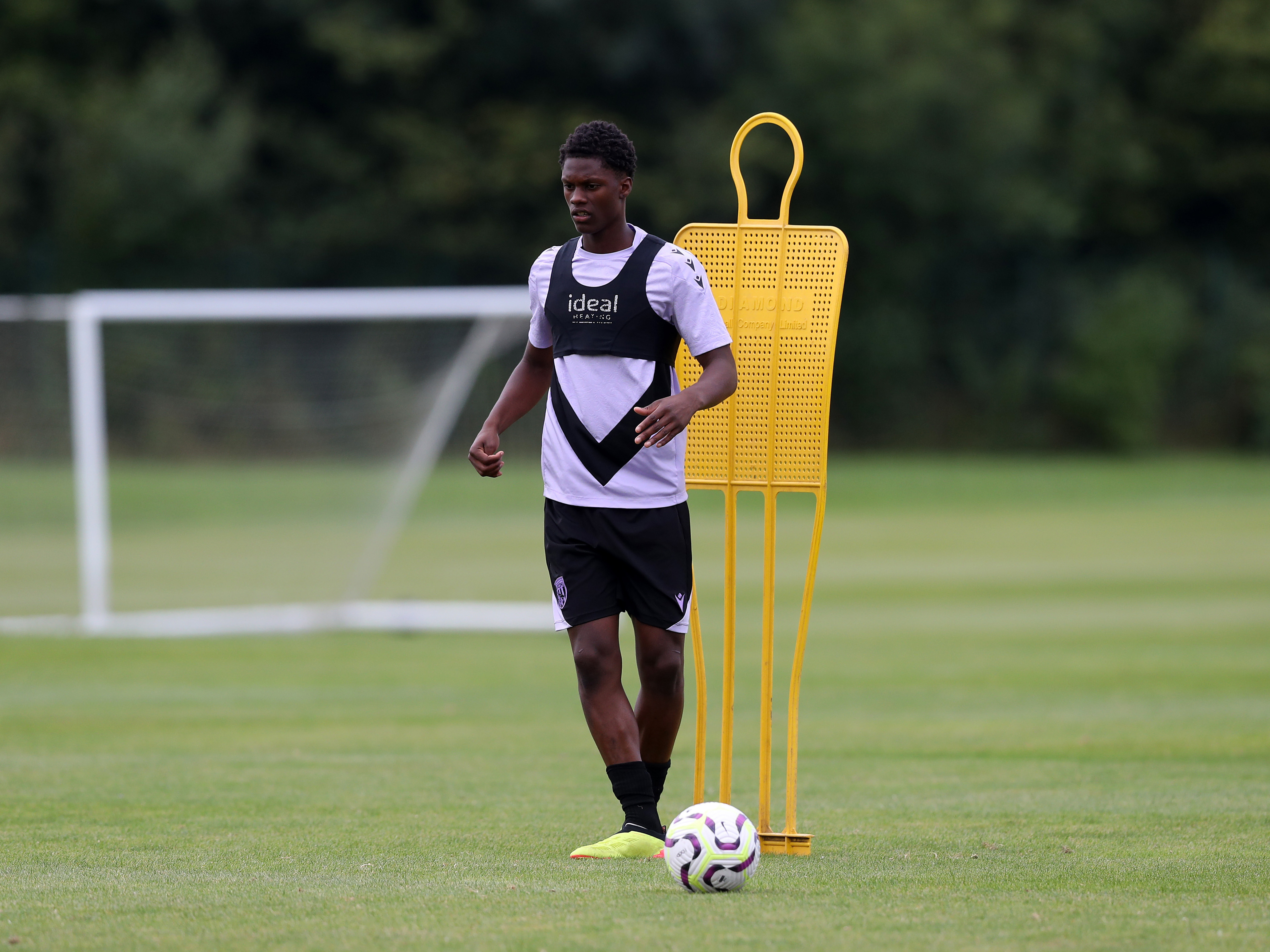 A photo of U18s attacker Dante Ranger in the 2024/25 training wear at the club's training ground