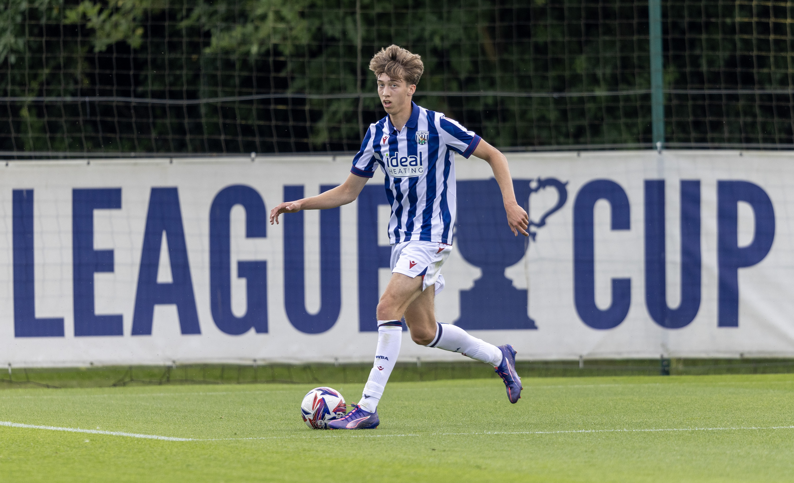 Harry Whitwell in action for Albion's PL2 team in the home kit 