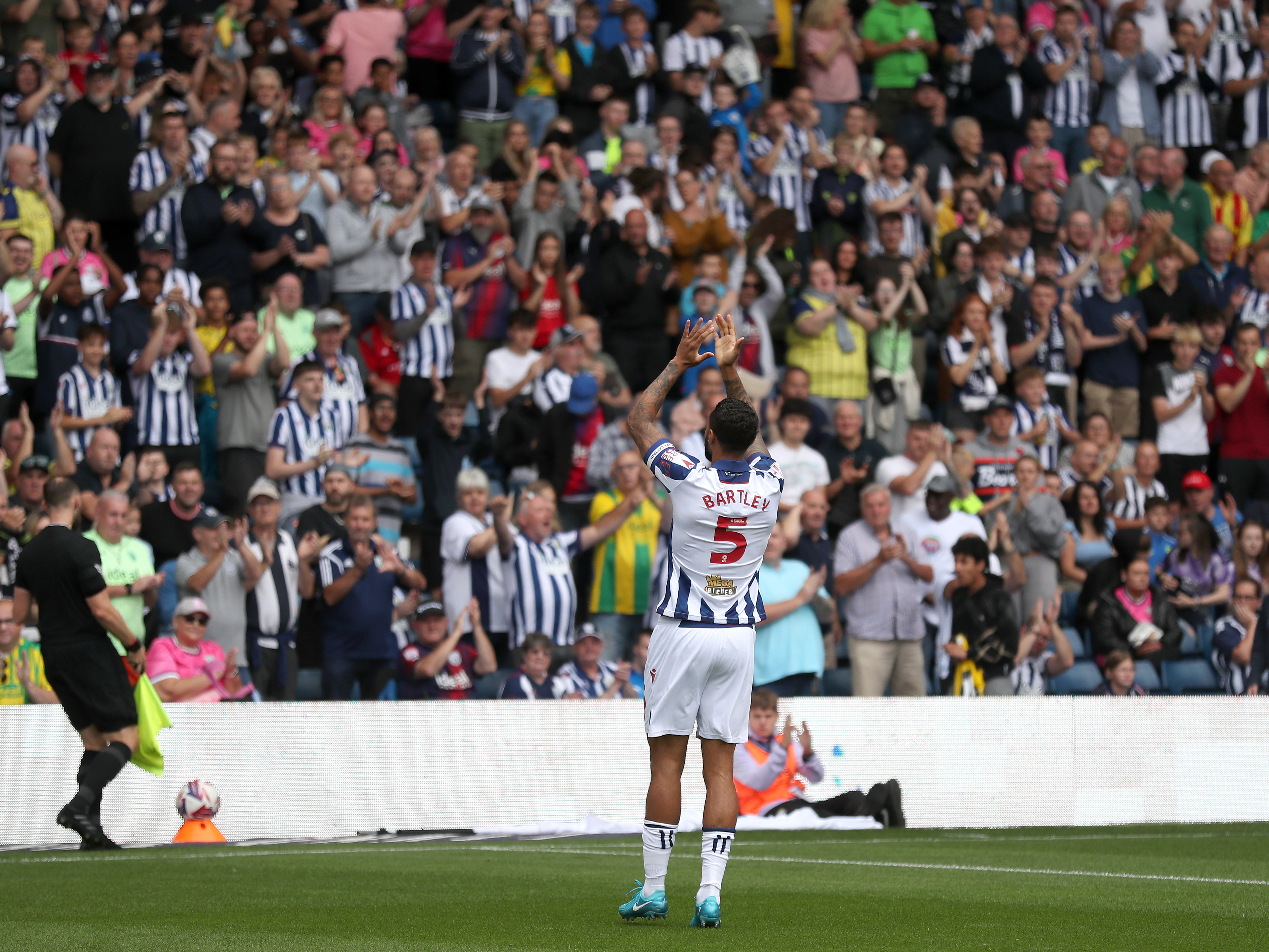 Kyle Bartley applauding Albion fans at The Hawthorns 