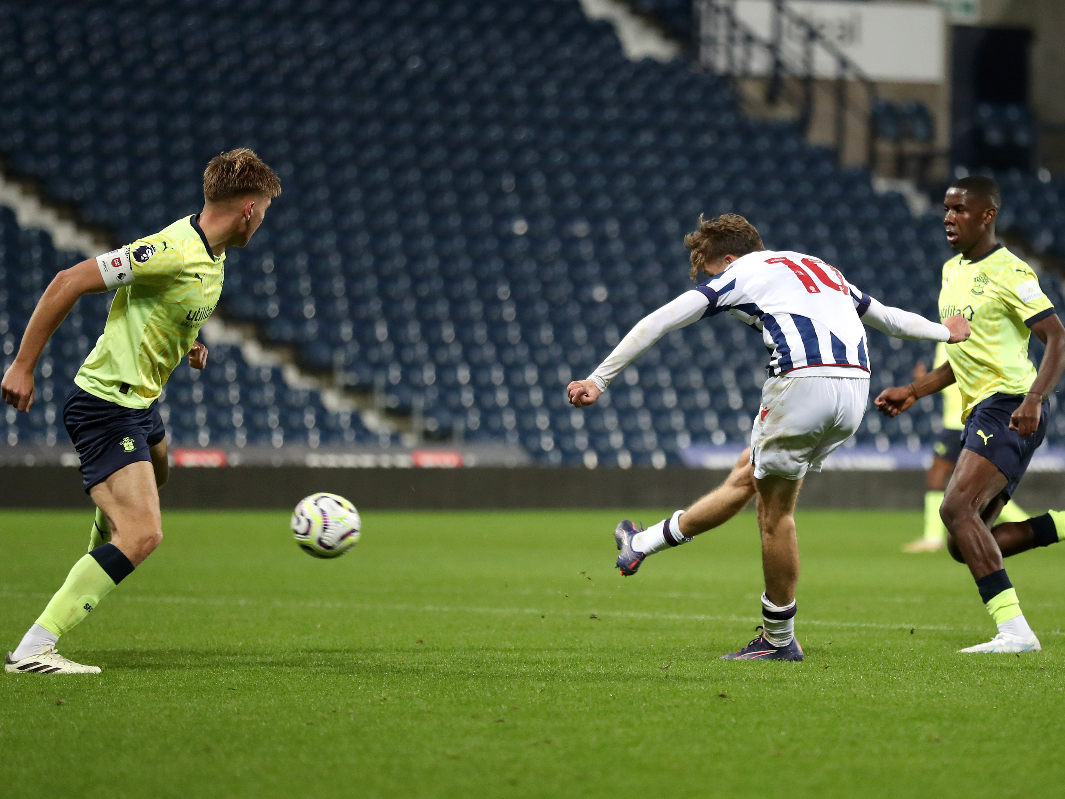 An image of Harry Whitwell shooting against Southampton PL2