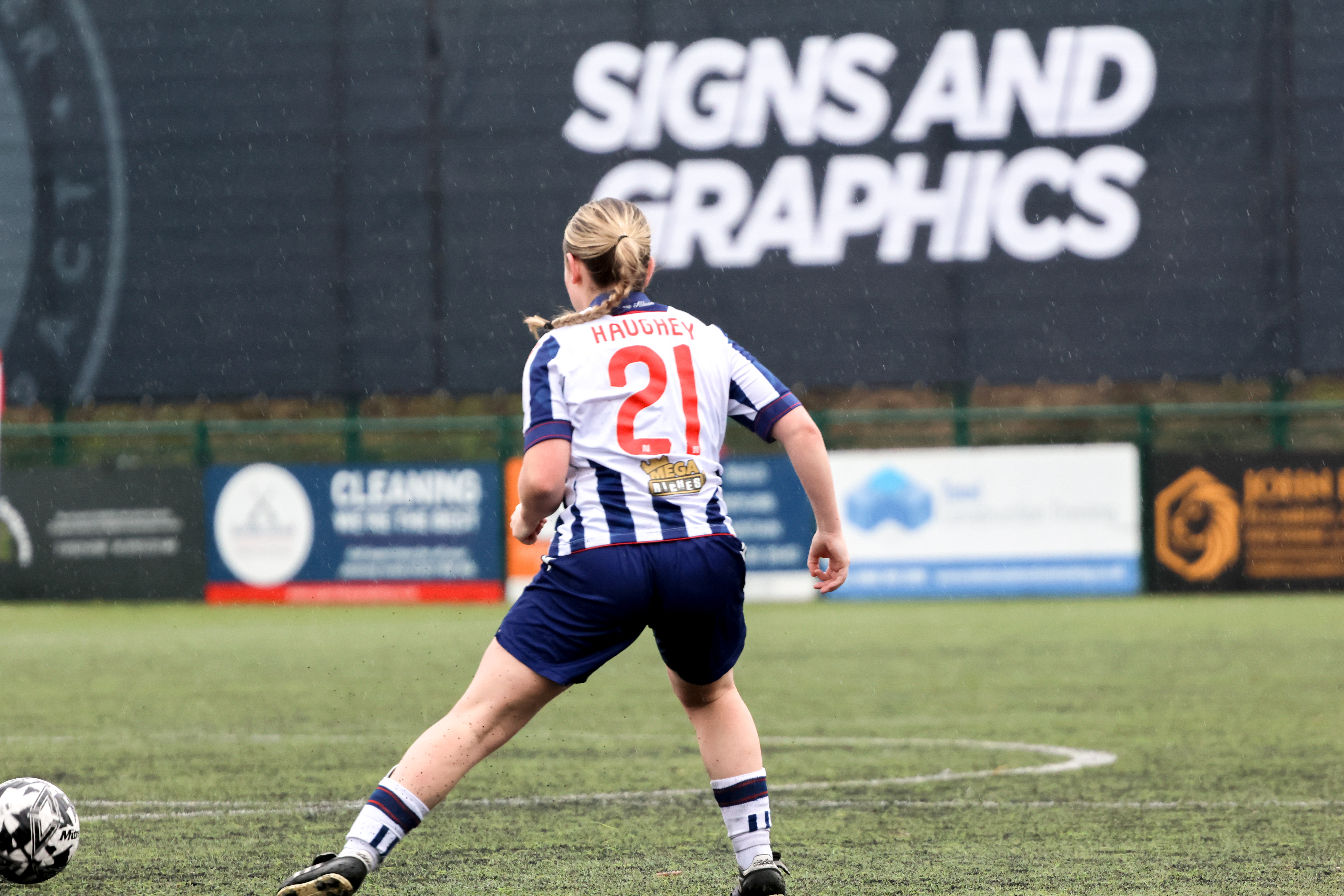 Ella Haughey in action for Albion in the home kit 