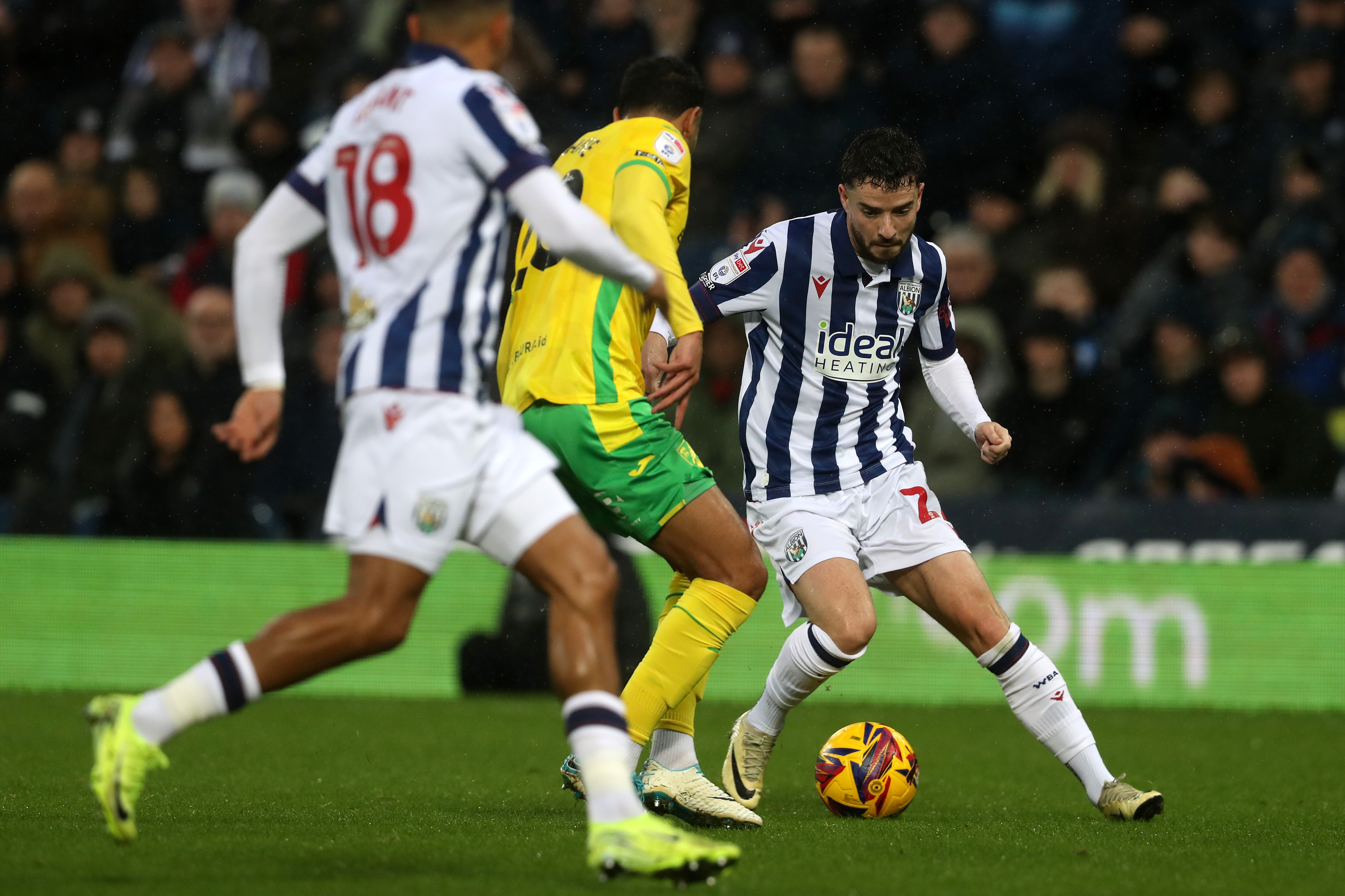 Mikey Johnston in action against Norwich City 