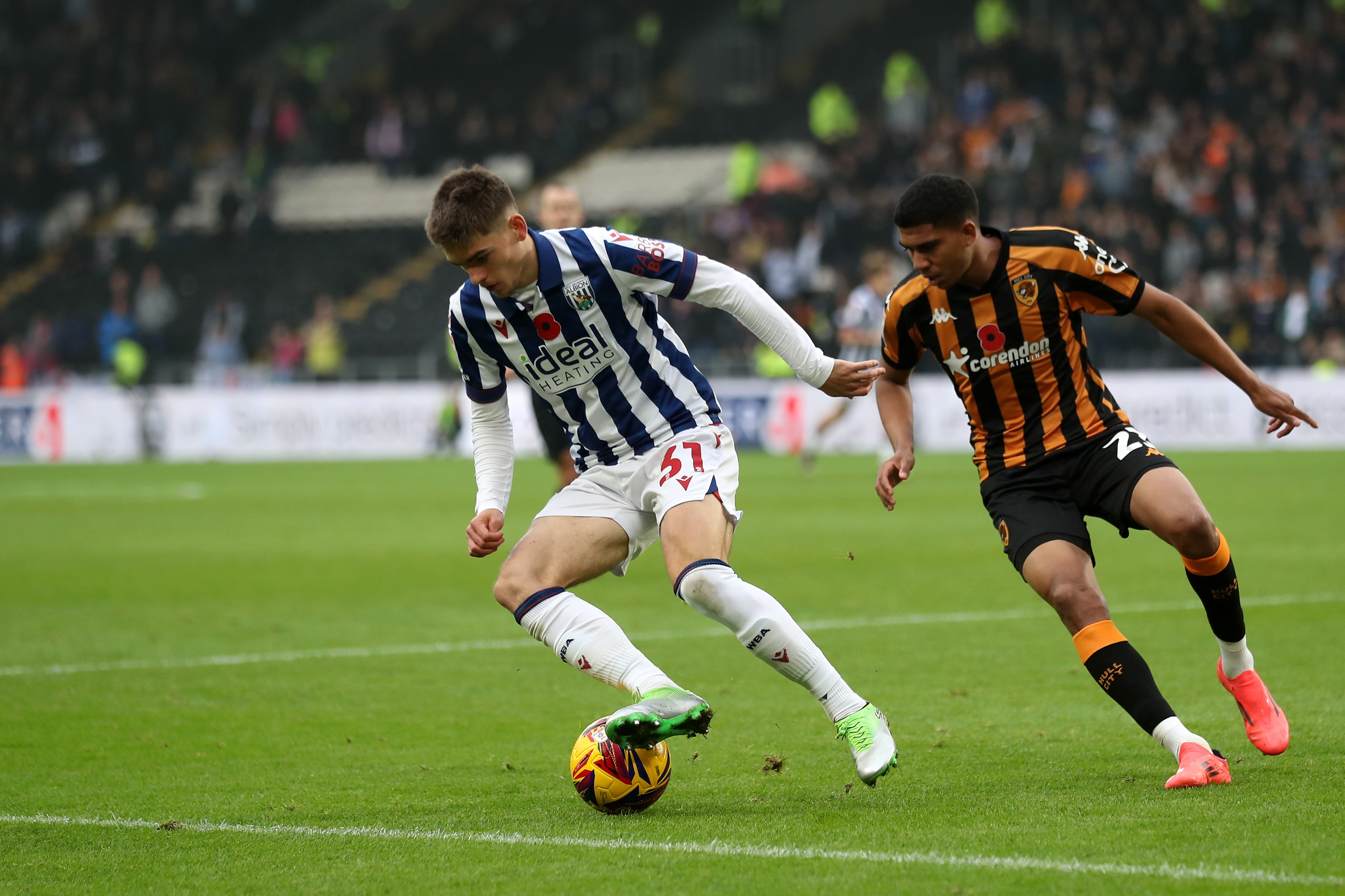 Tom Fellows on the ball against Hull