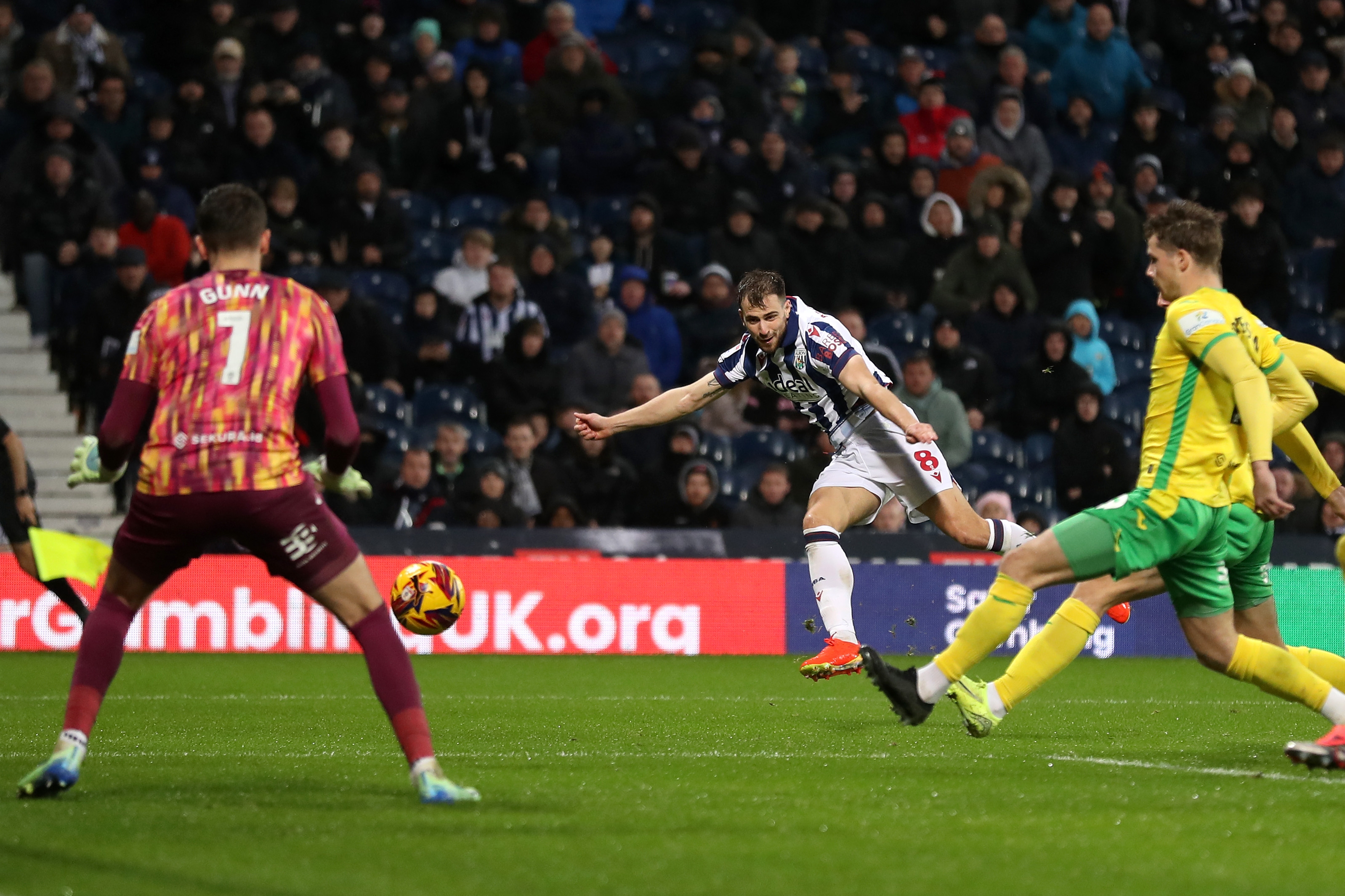 Jayson Molumby shooting against Norwich City 