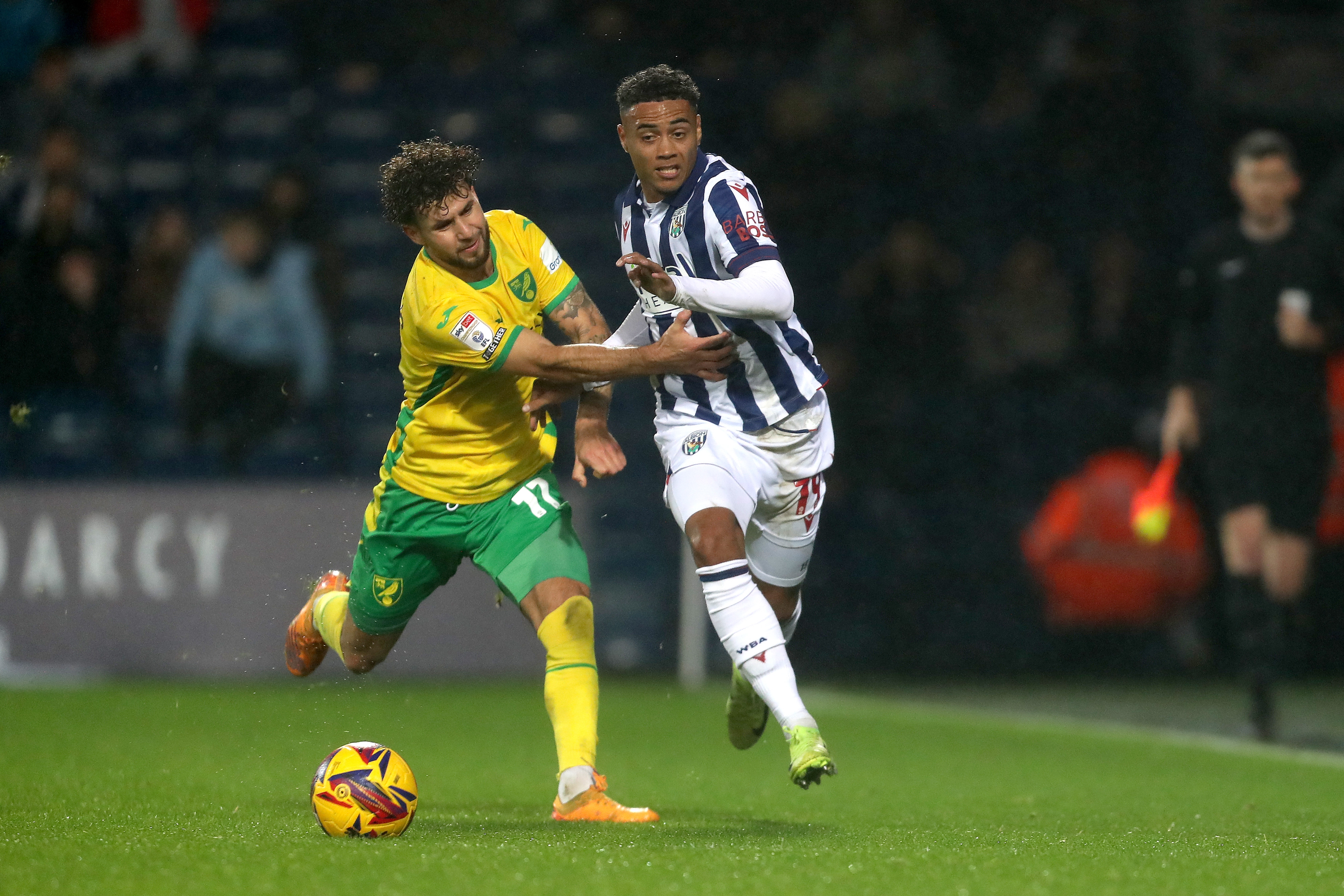 Lewis Dobbin in action against Norwich City 