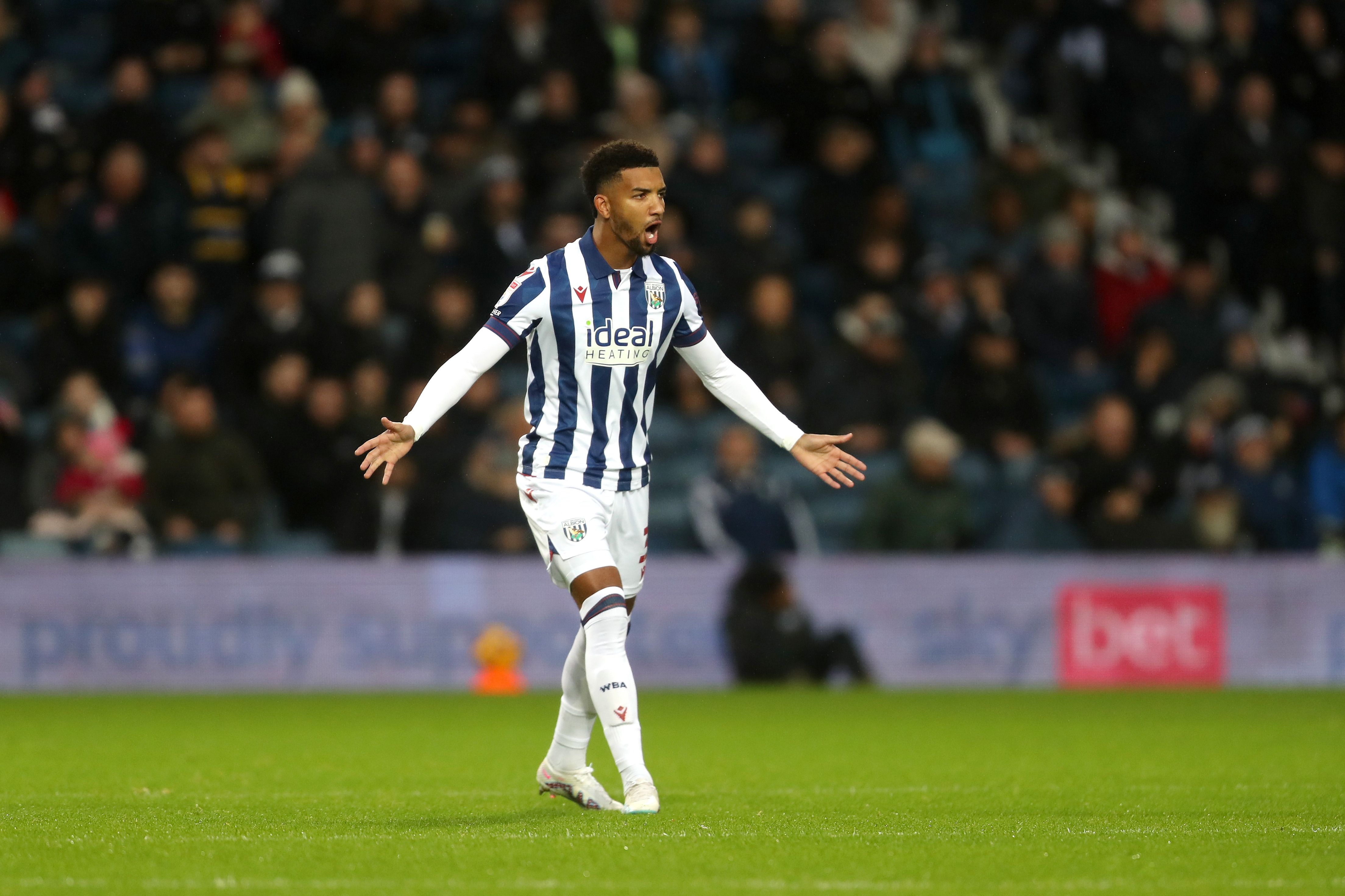 Mason Holgate shouting at team-mates against Norwich City 