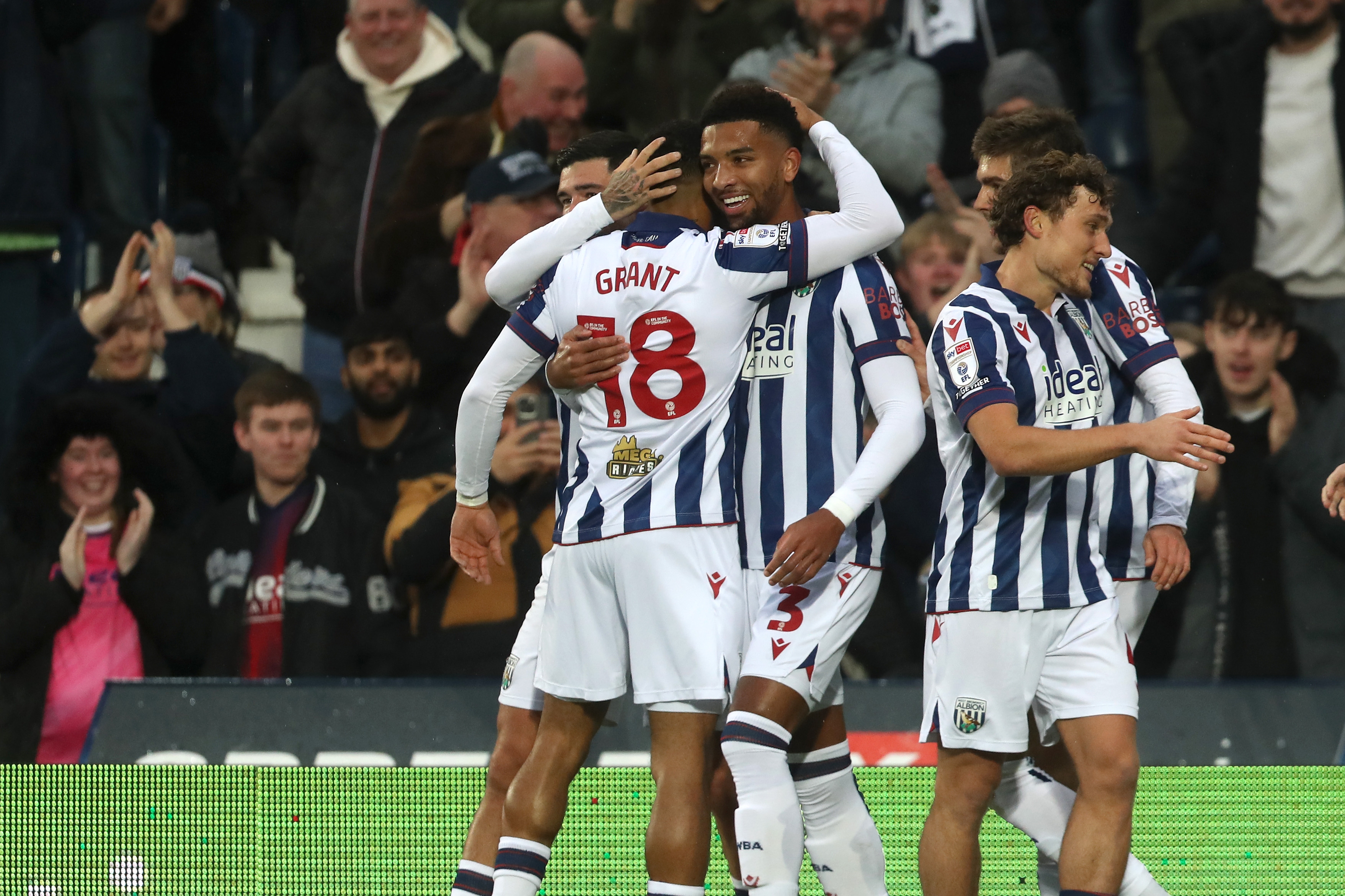 Mason Holgate celebrates scoring against Norwich with team-mates 