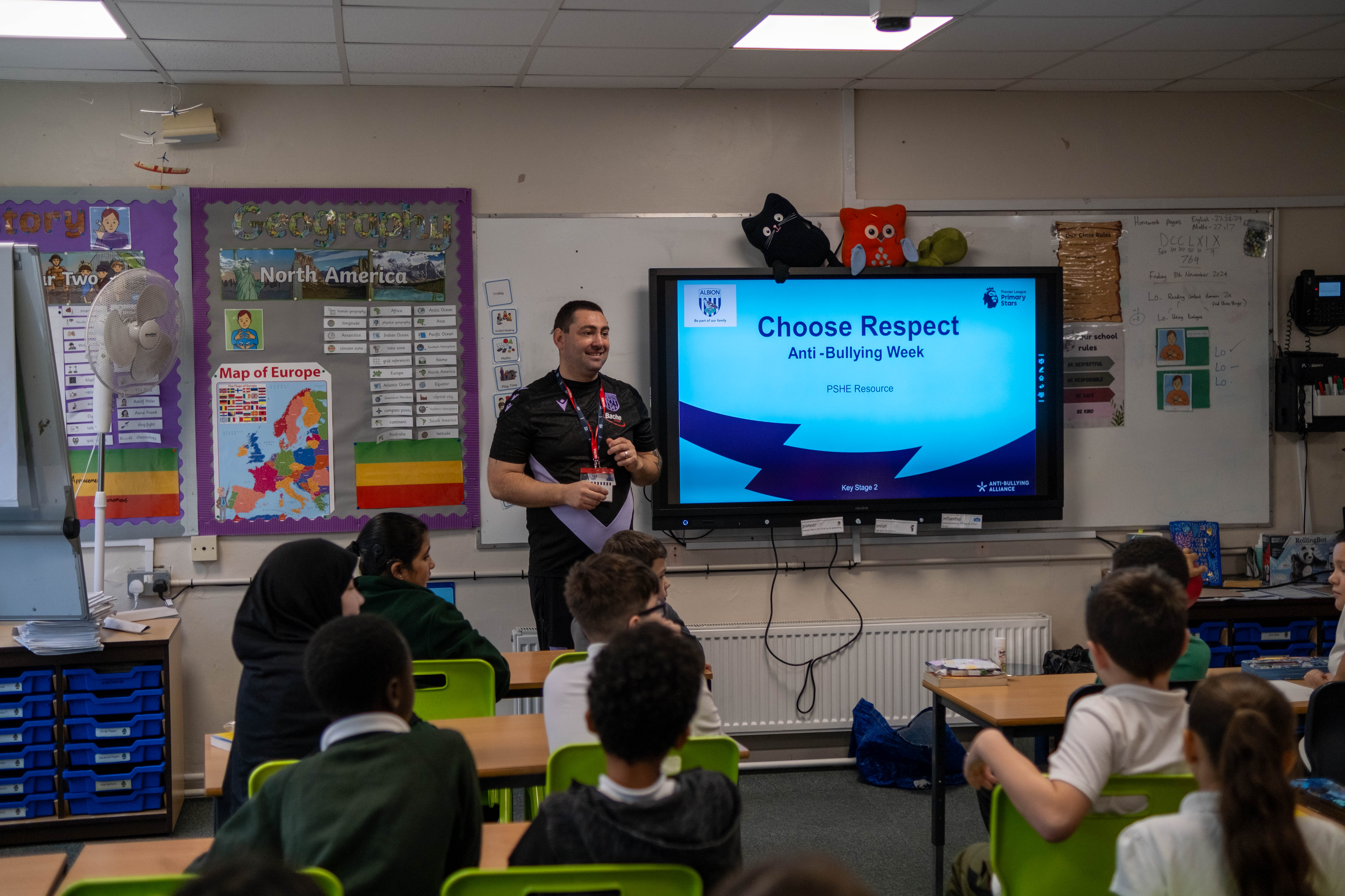 Glenn Short delivers an Anti-Bullying Week workshop.