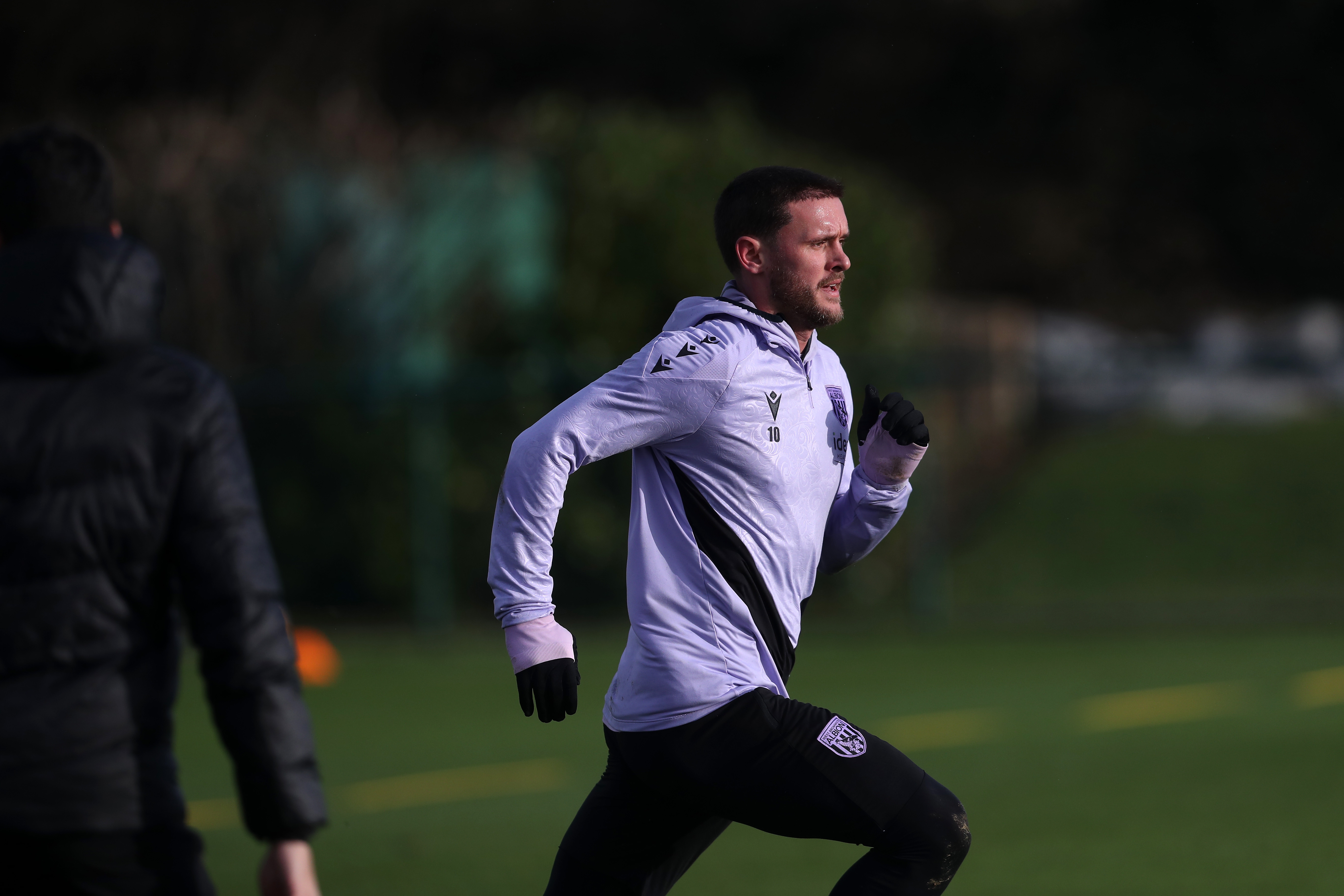 John Swift running forward in training 