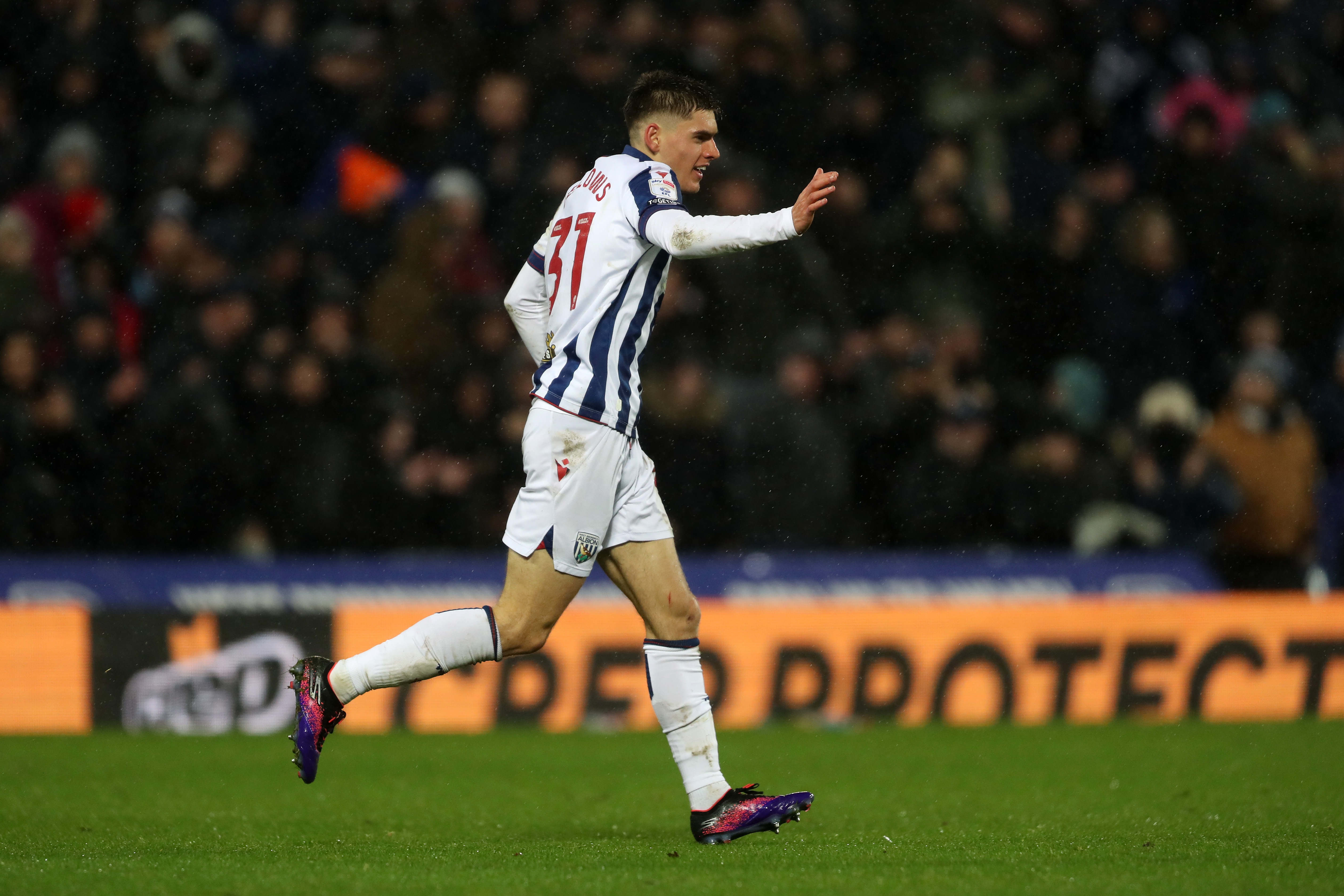 Tom Fellows celebrates scoring against Sheffield United