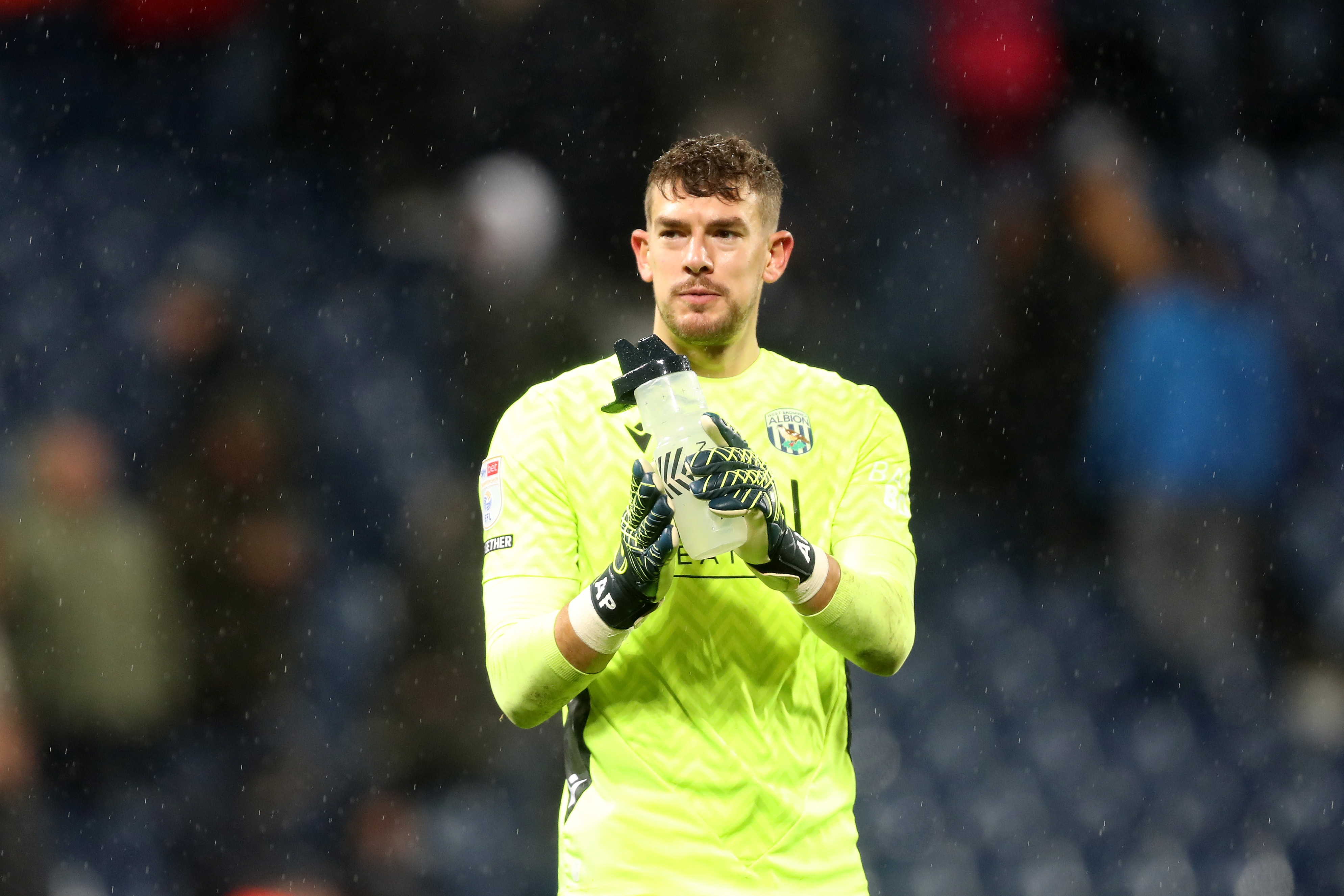 Alex Palmer applauding Albion fans after the match against Sheffield United 