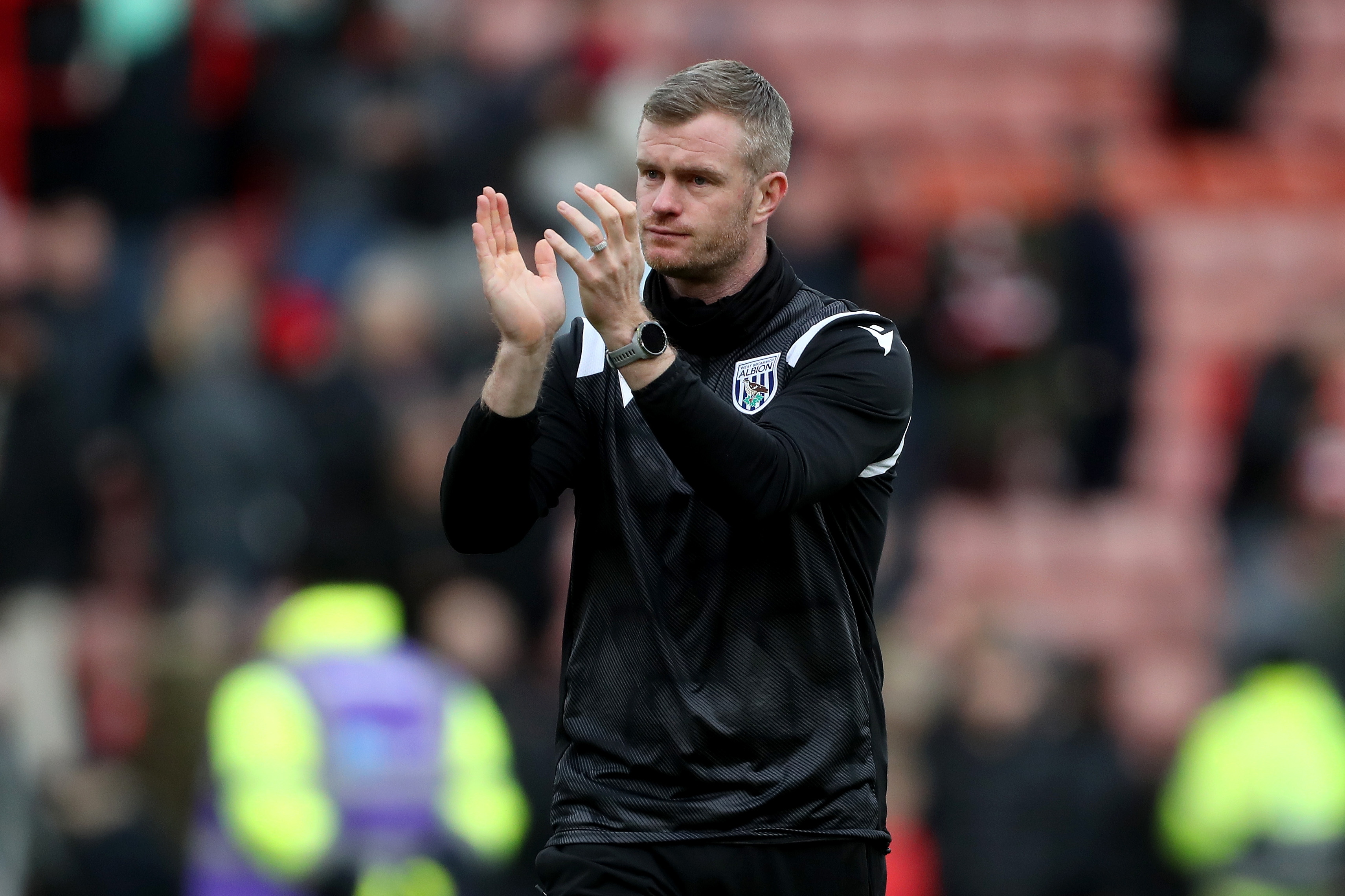 Chris Brunt applauding Albion fans at the end of the game at Sheffield United 