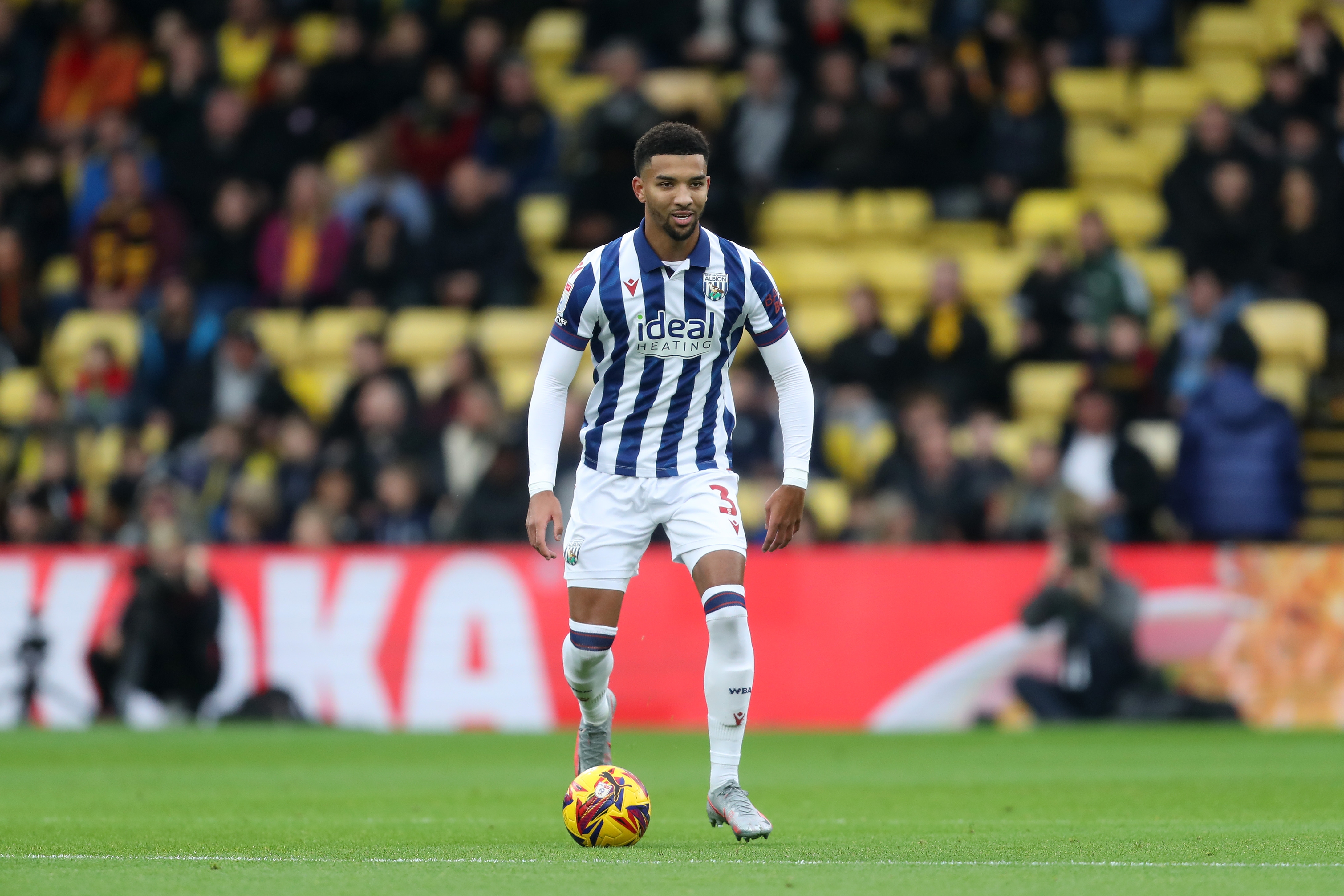 Mason Holgate on the ball at Watford in the home kit 