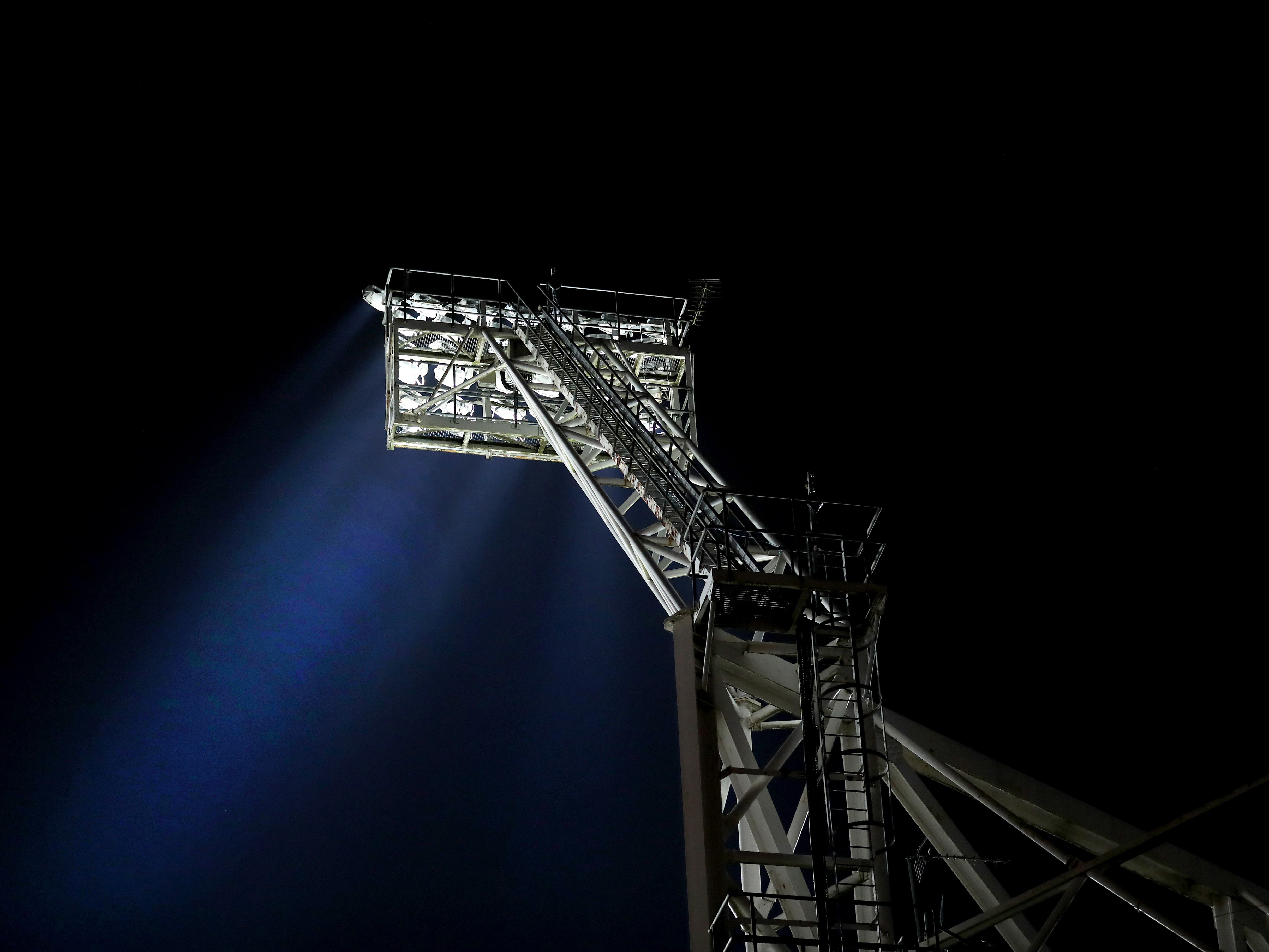 A photo of one of The Hawthorns' floodlights 