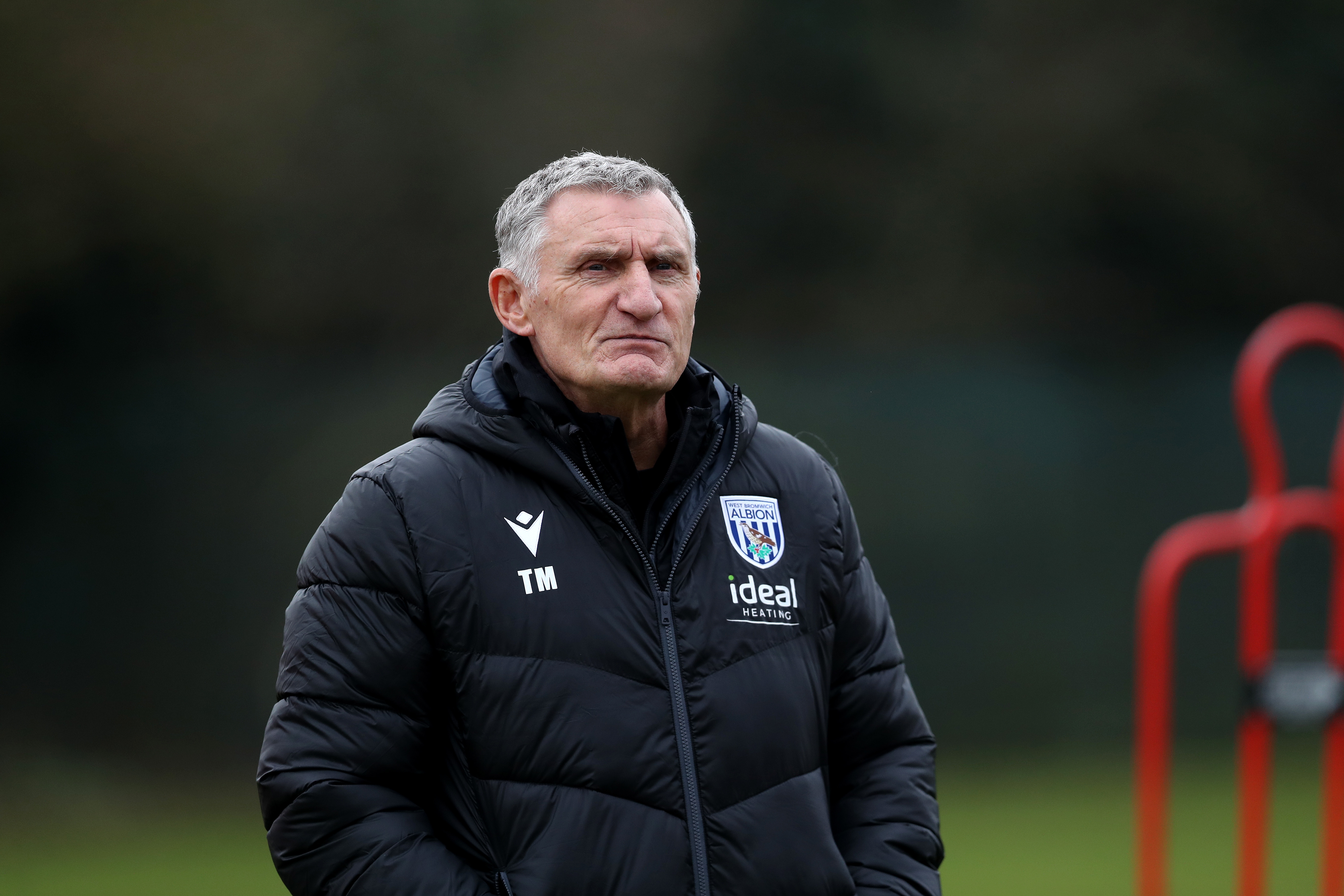 Tony Mowbray watching a training session