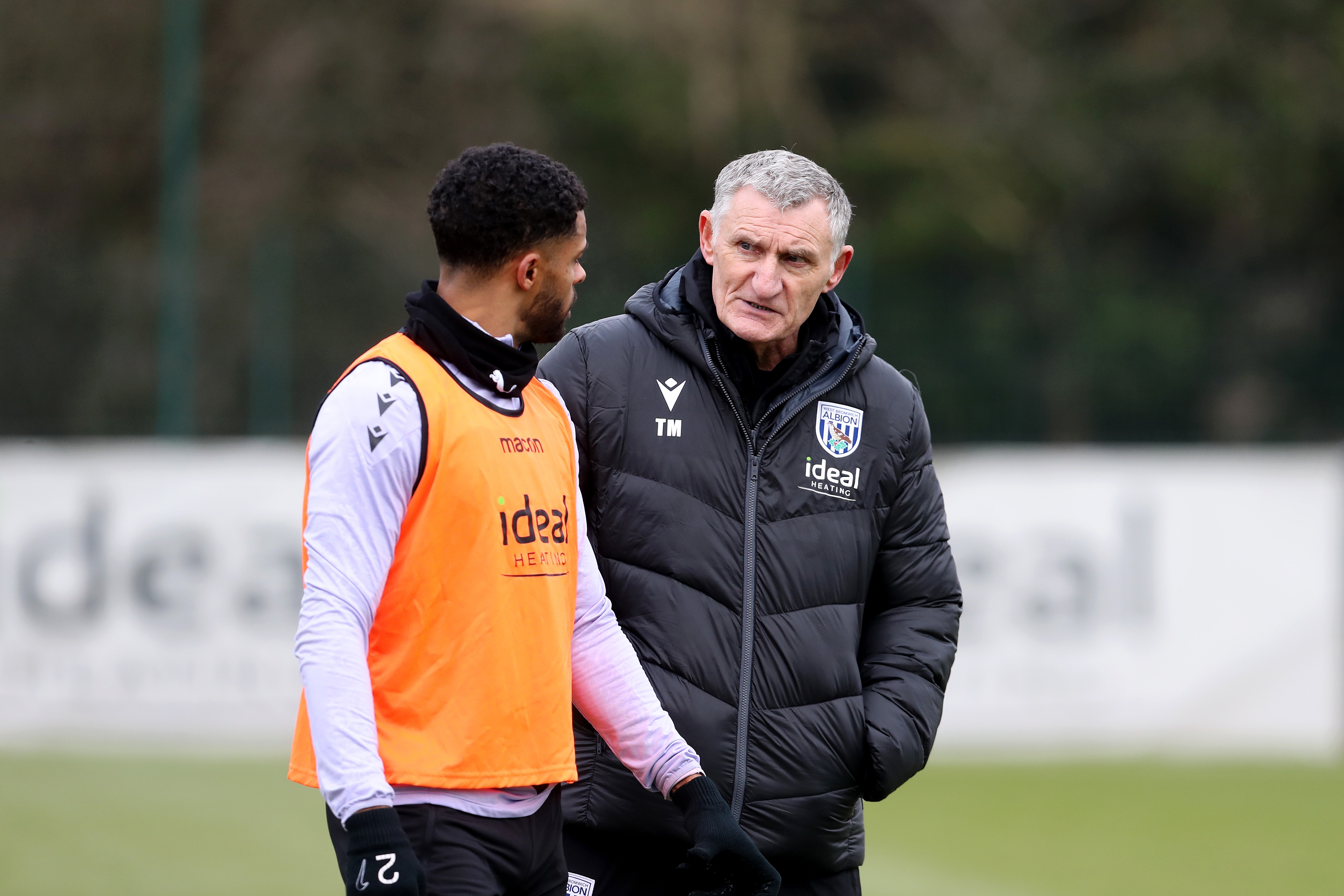 Tony Mowbray chatting to Darnell Furlong