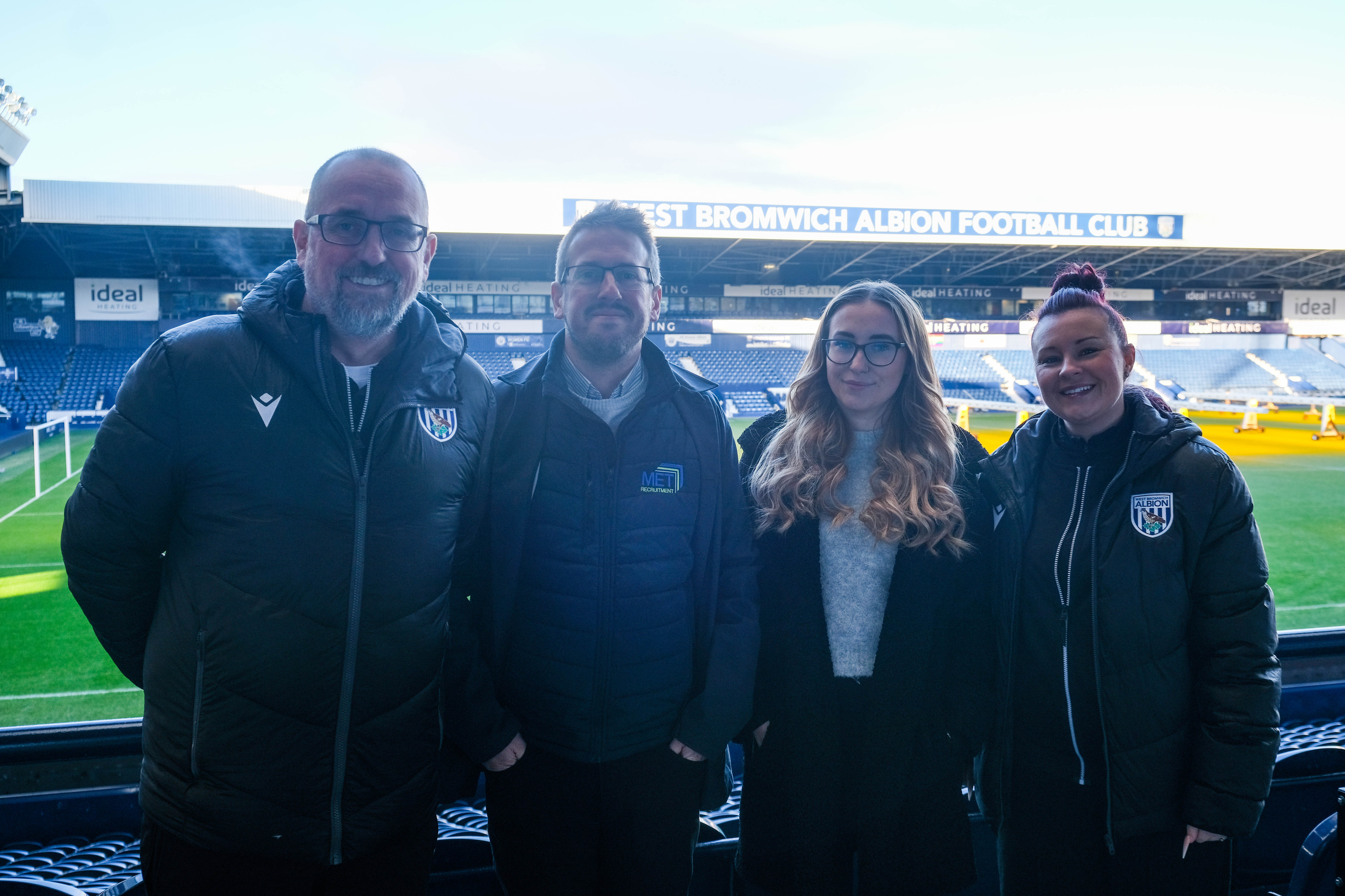 Paul Glover and Jayne Norton, The Albion Foundation, posing with MET Recruitment.