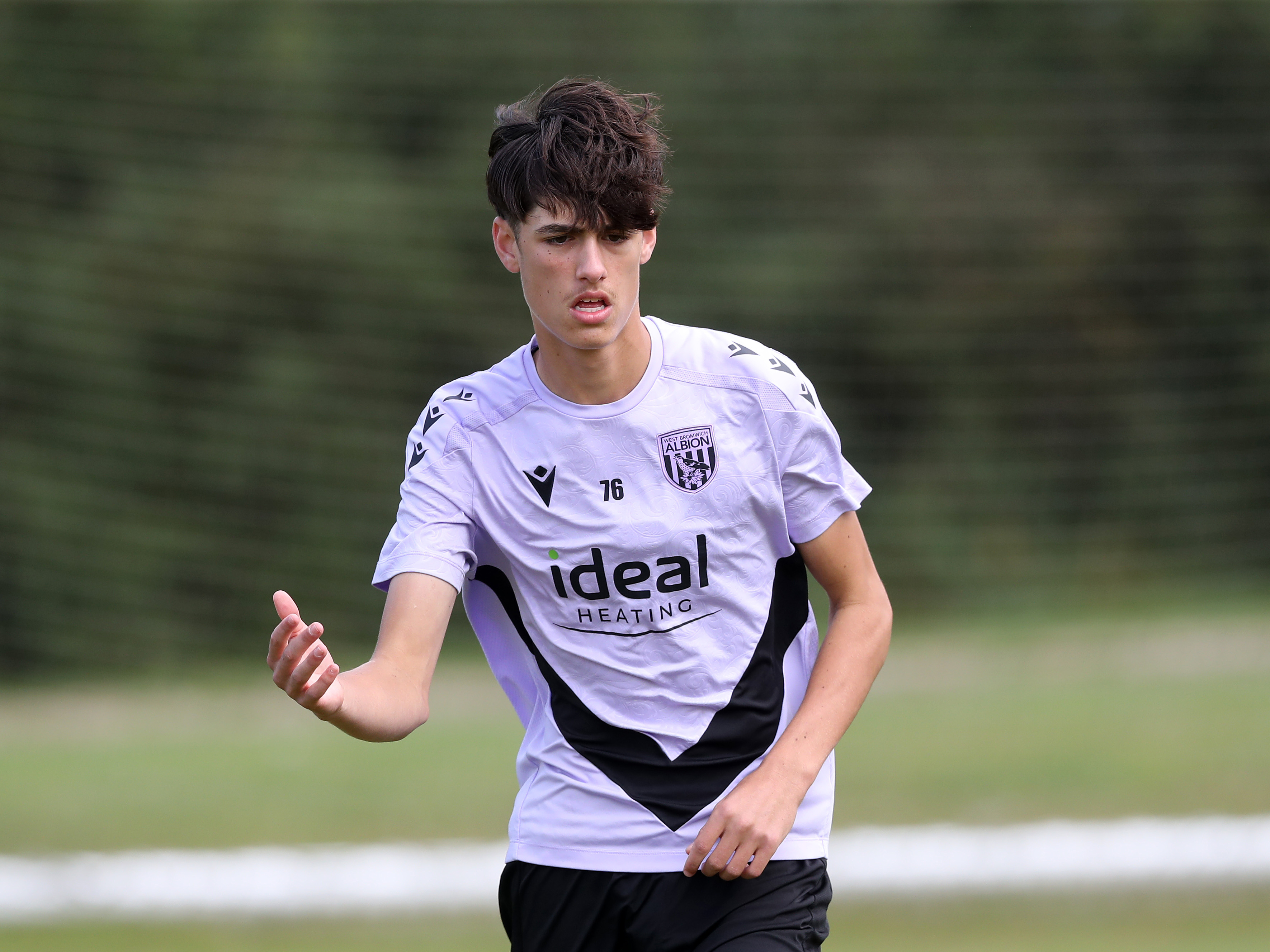 Rio Parmar in training action for Albion U18s