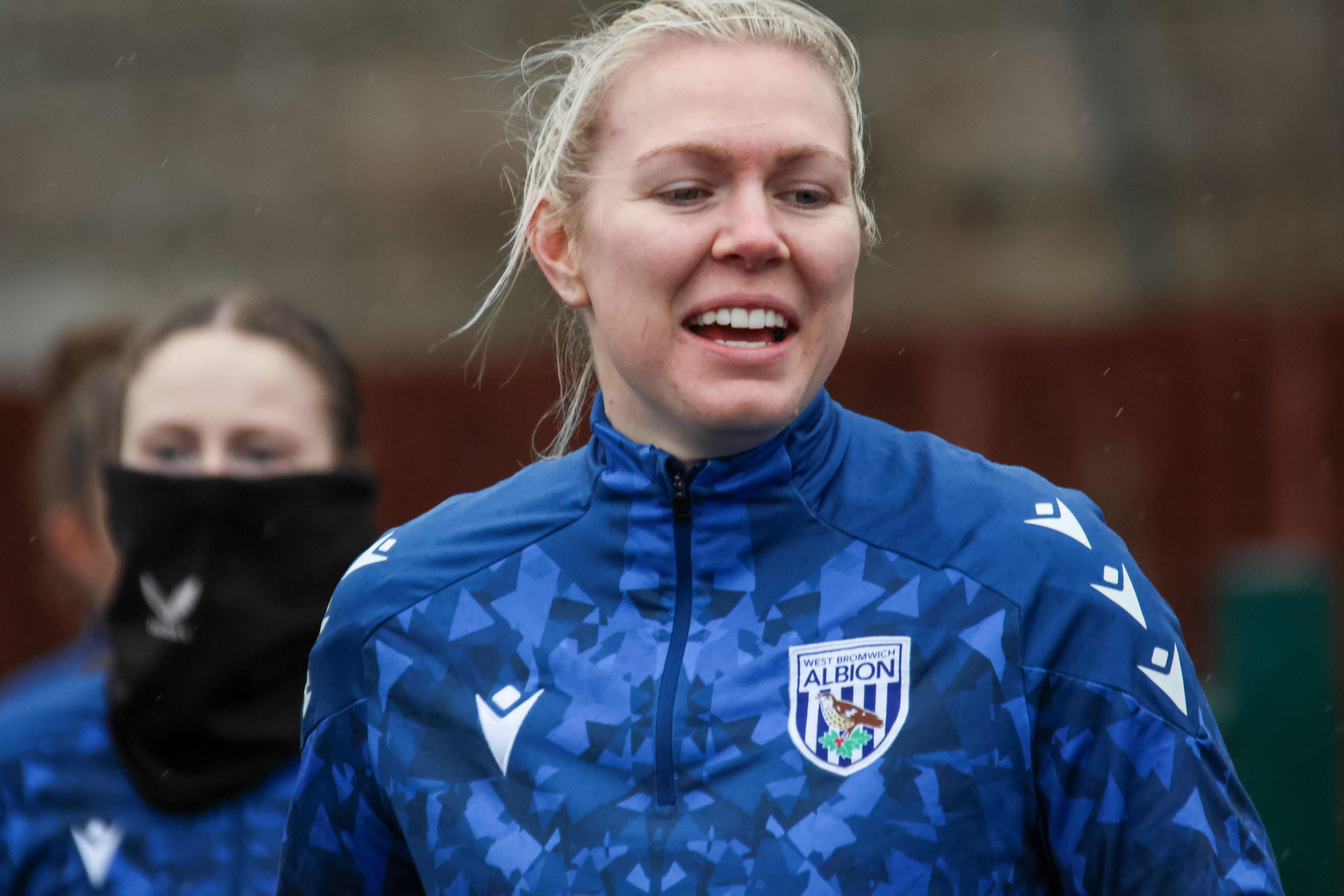 Hannah George smiling during a warm up 